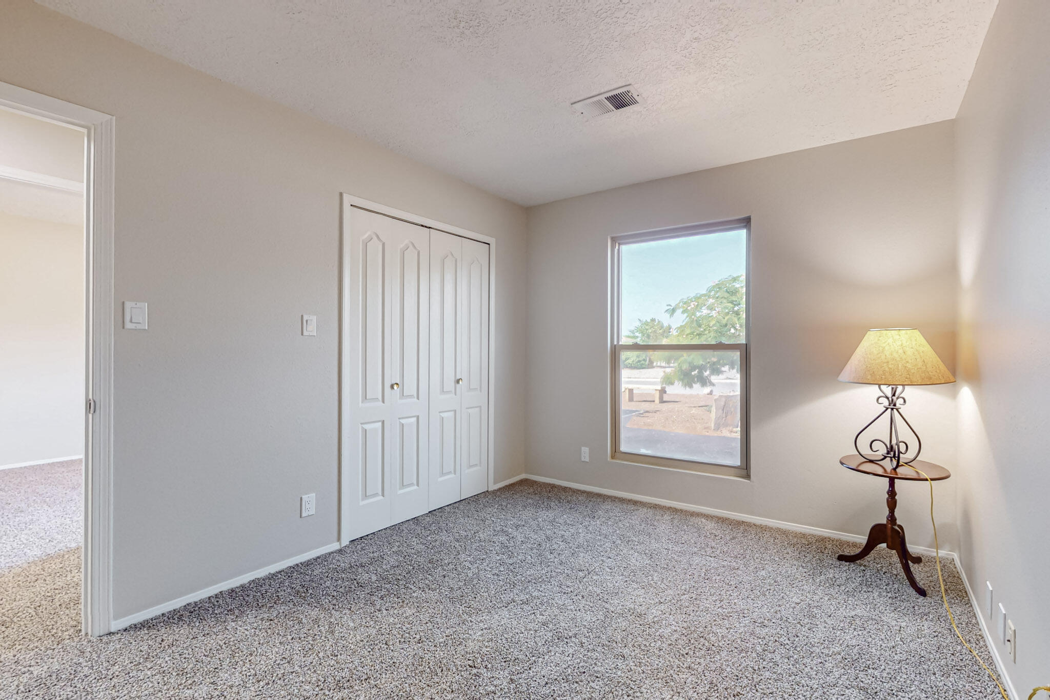 6394 Roadrunner Loop NE