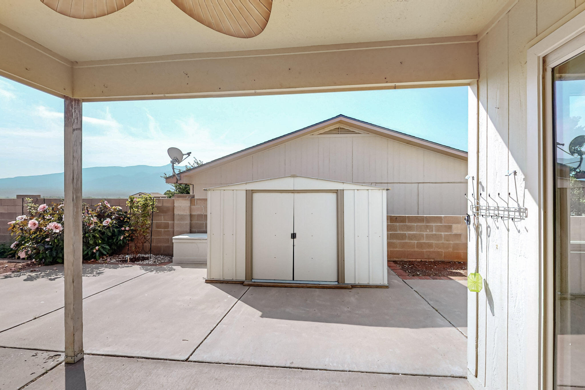 6394 Roadrunner Loop NE