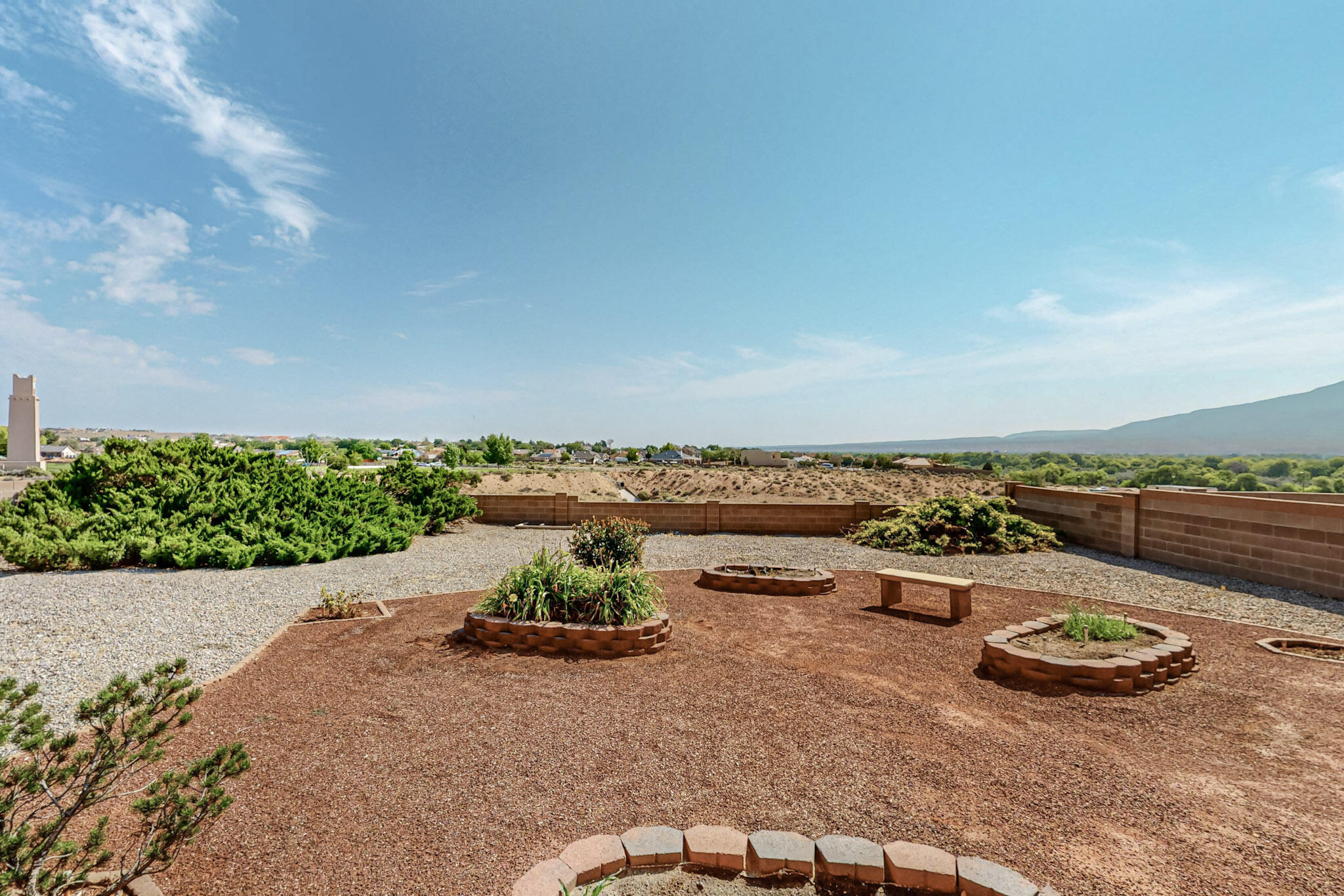 6394 Roadrunner Loop NE