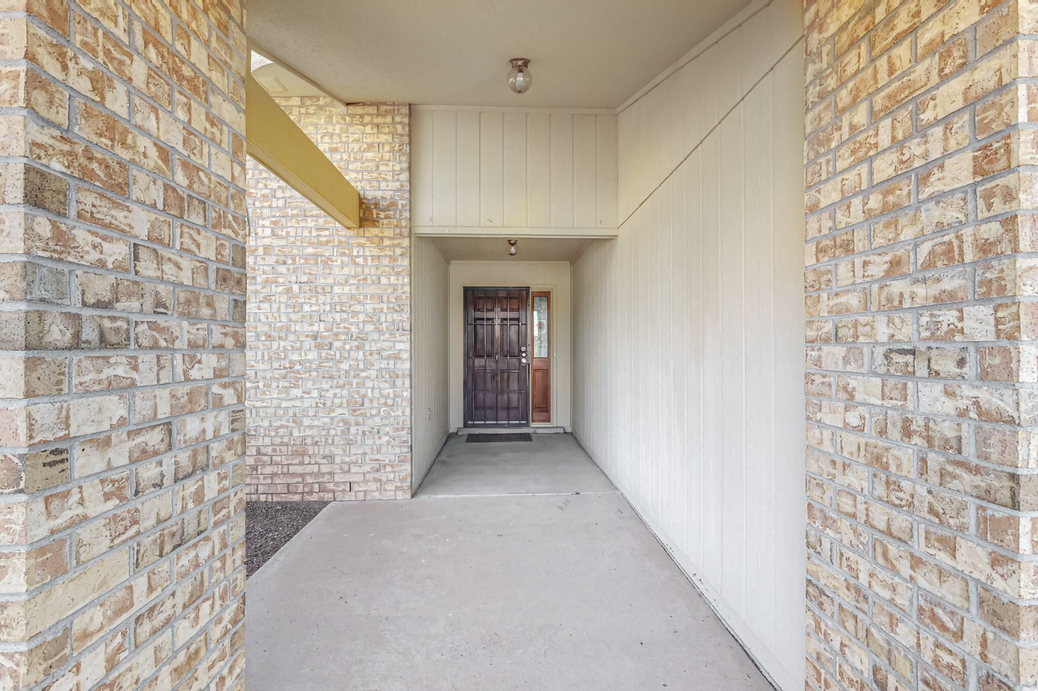 6394 Roadrunner Loop NE