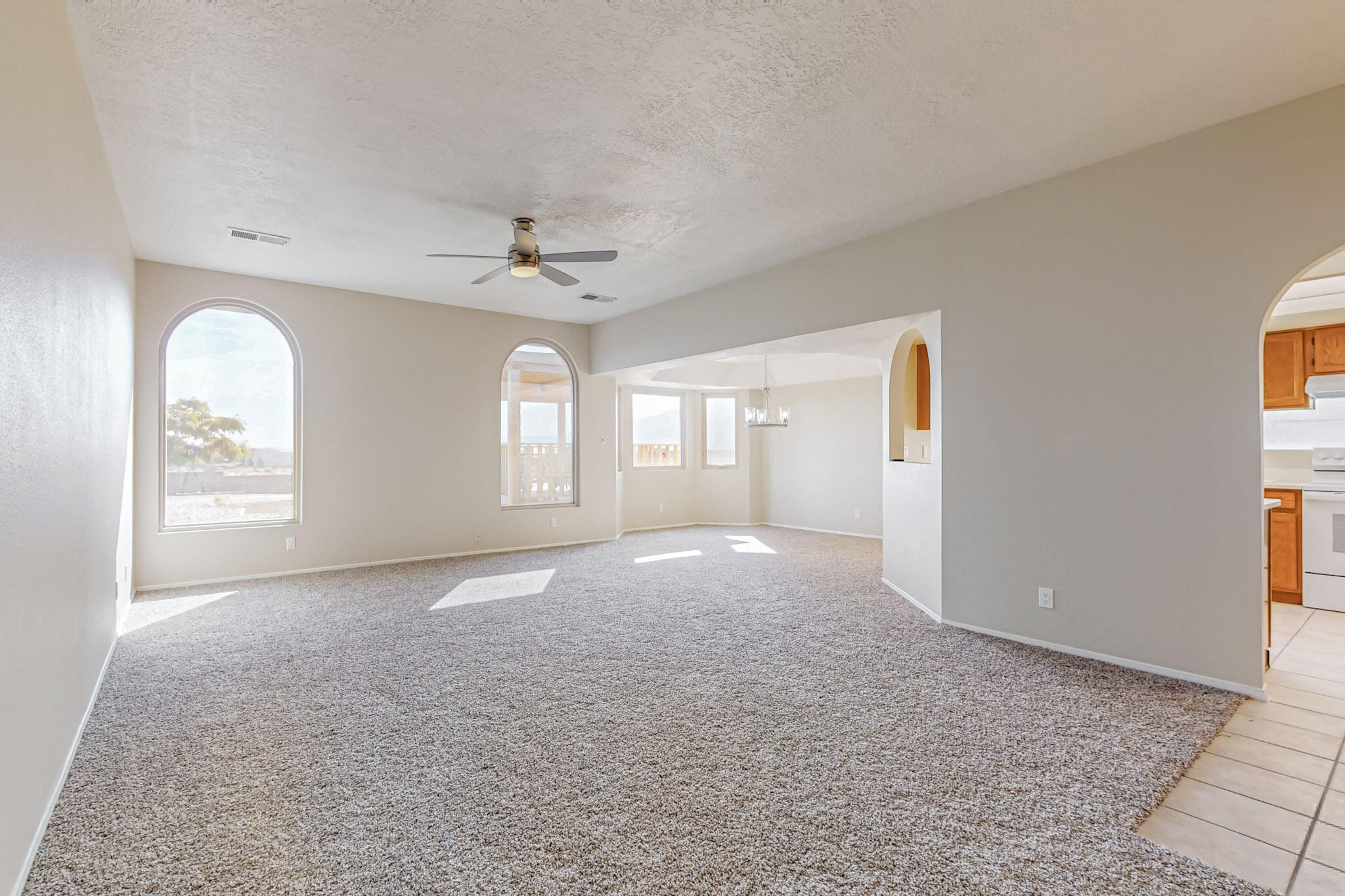 6394 Roadrunner Loop NE