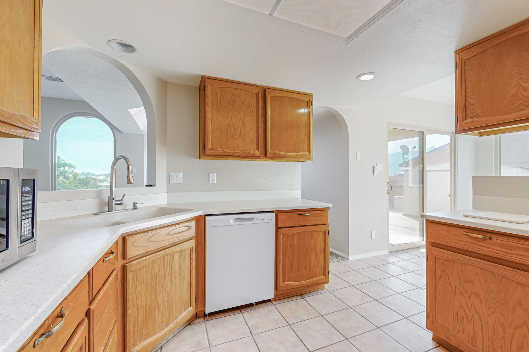 6394 Roadrunner Loop NE