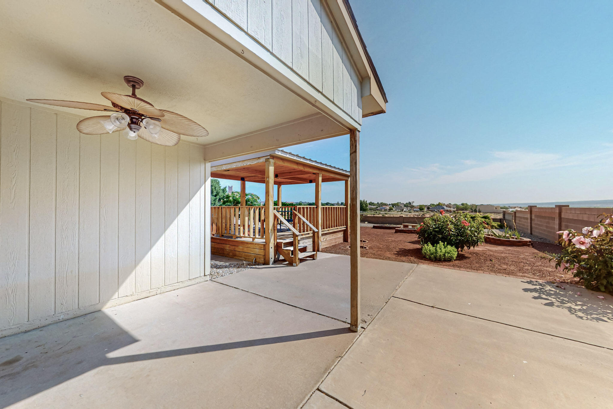 6394 Roadrunner Loop NE