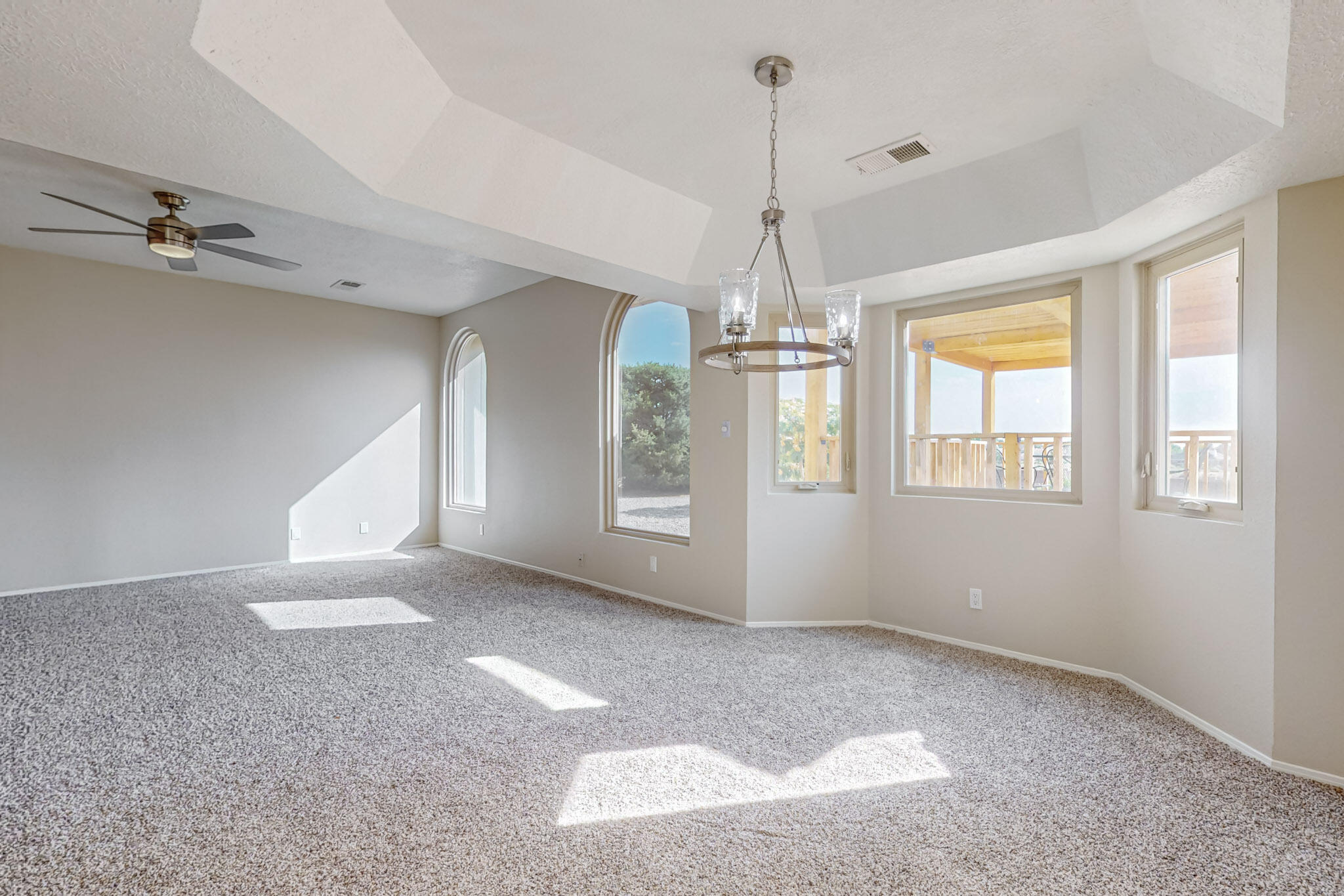 6394 Roadrunner Loop NE