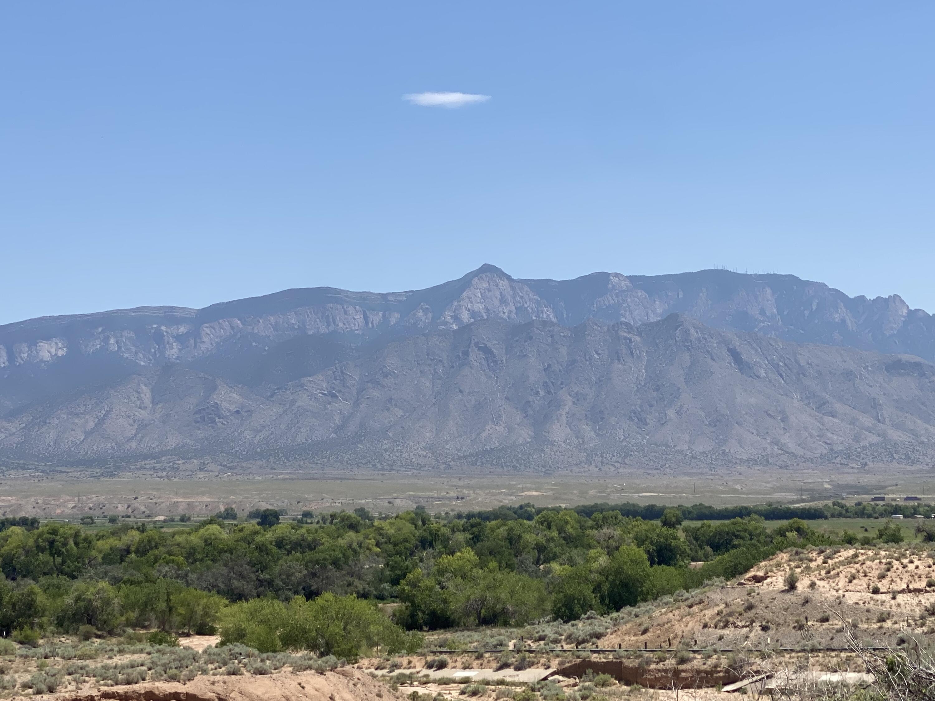 6394 Roadrunner Loop NE