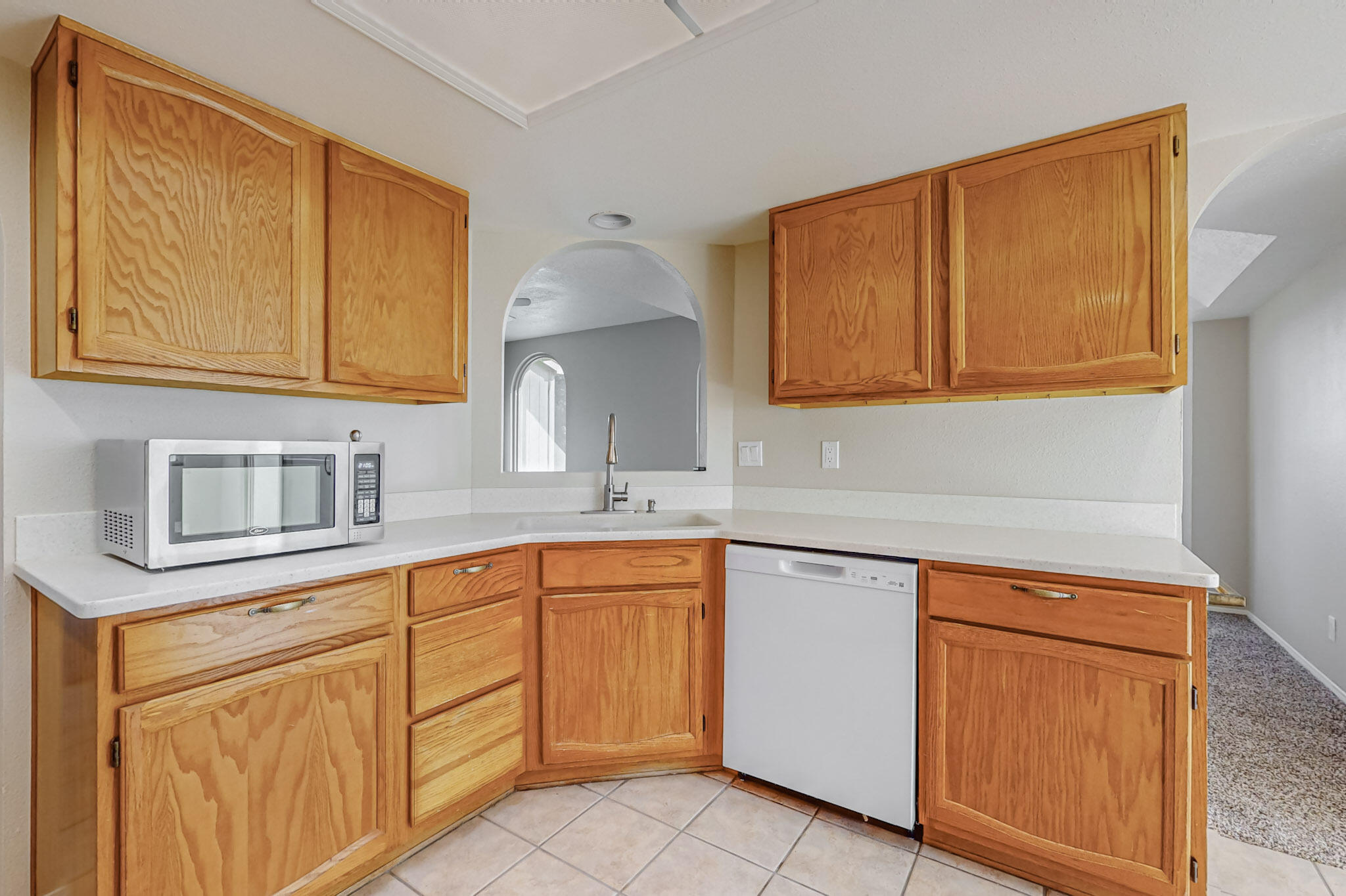 6394 Roadrunner Loop NE