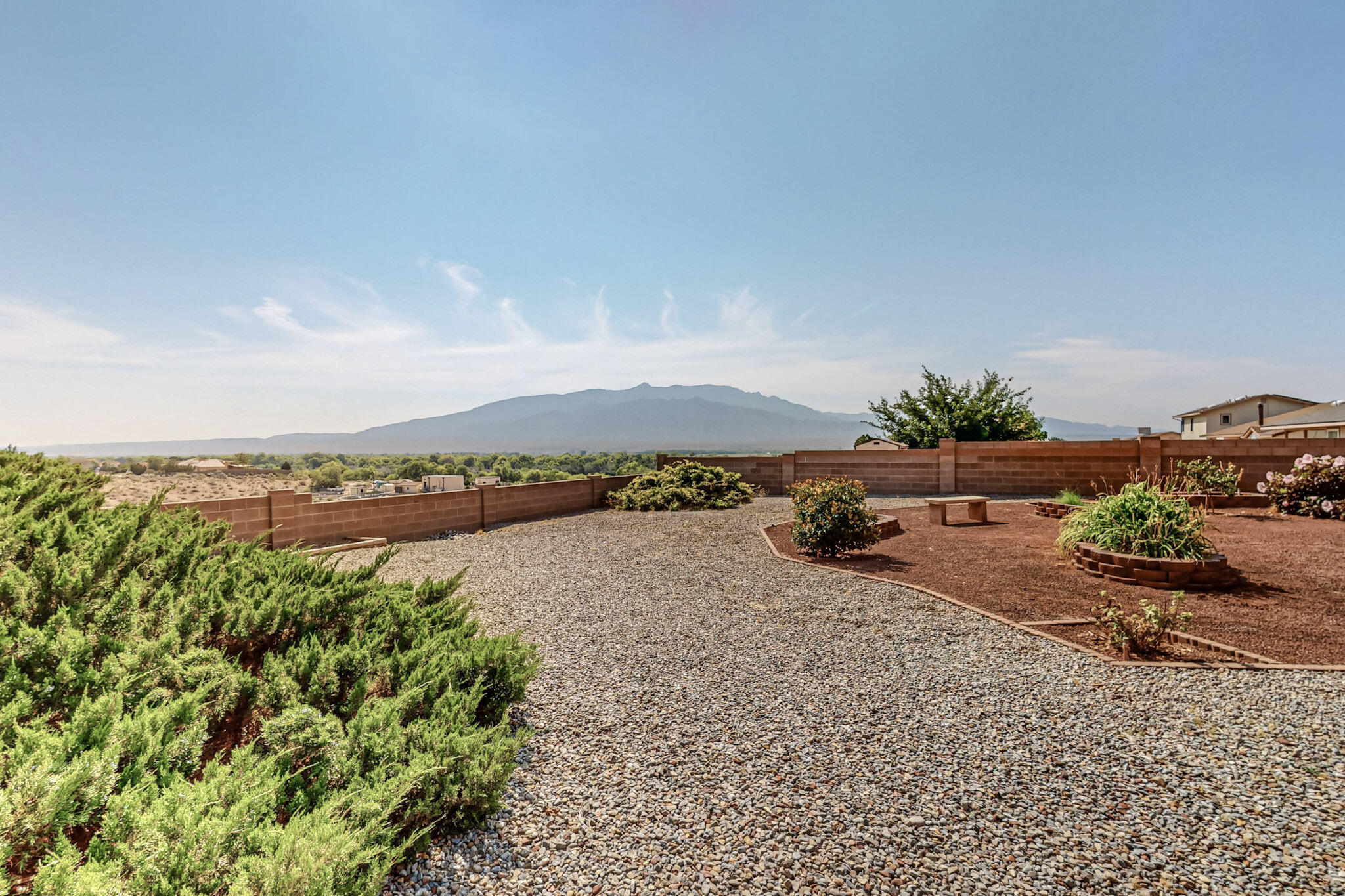 6394 Roadrunner Loop NE