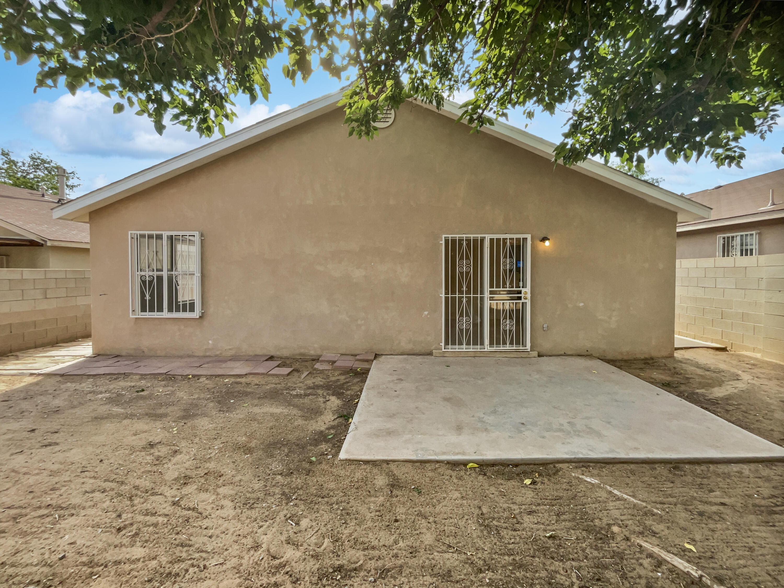 2315 DESERT SPRINGS Drive SW