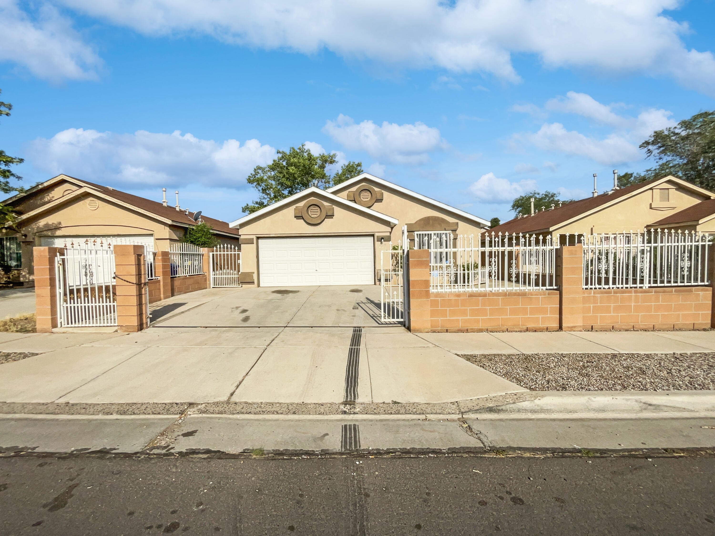 2315 DESERT SPRINGS Drive SW