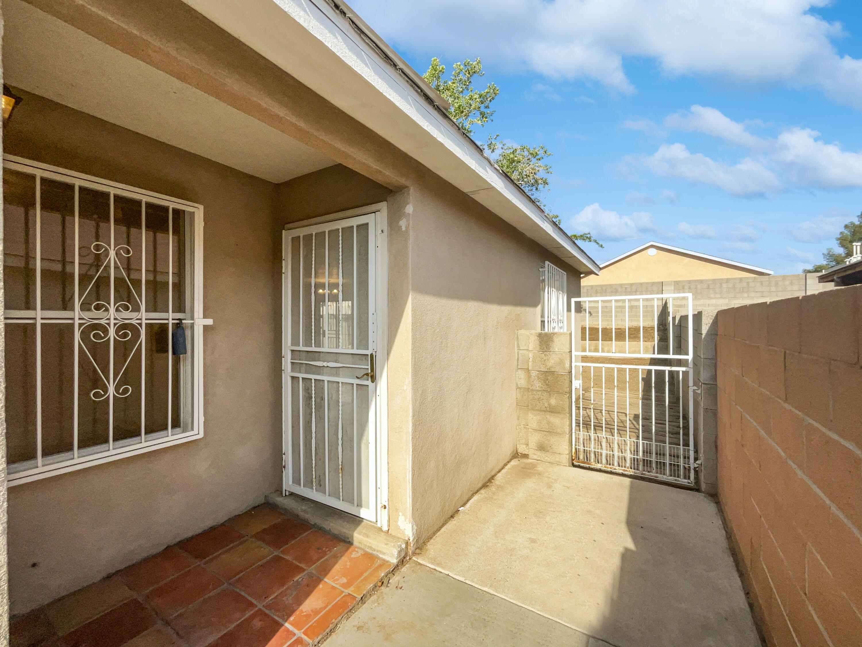 2315 DESERT SPRINGS Drive SW