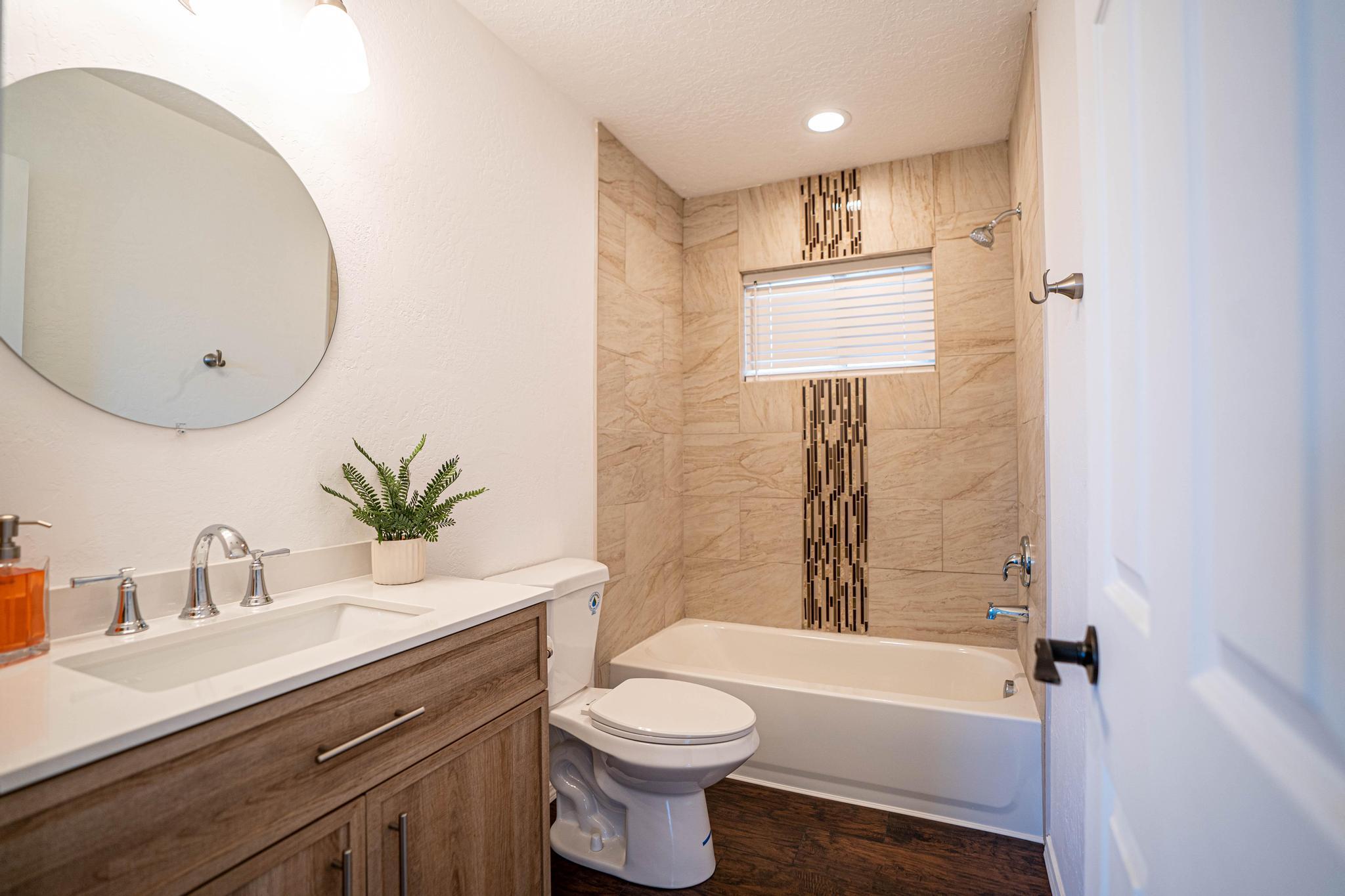 1609 W Gilbert Avenue