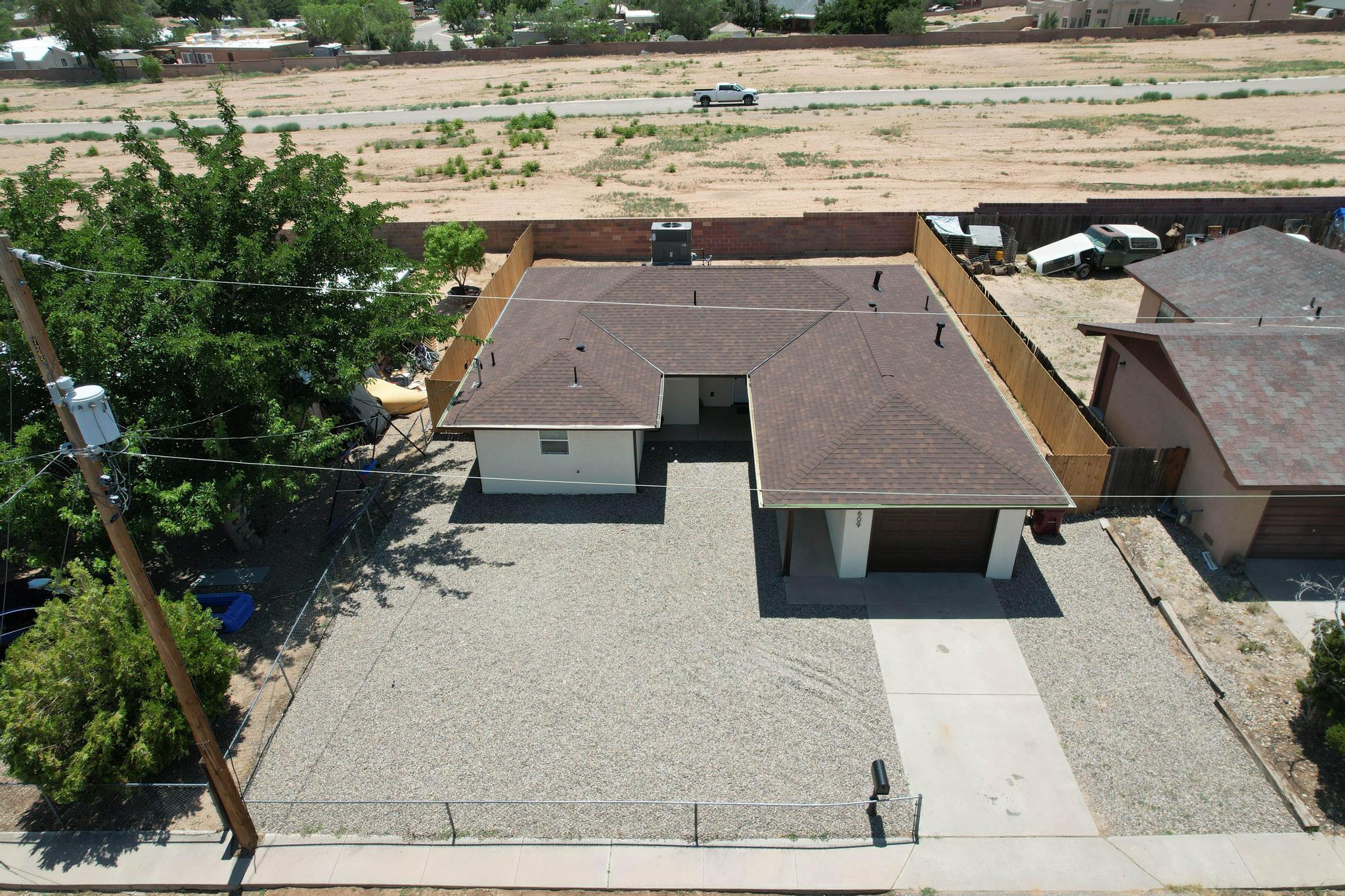 1609 W Gilbert Avenue