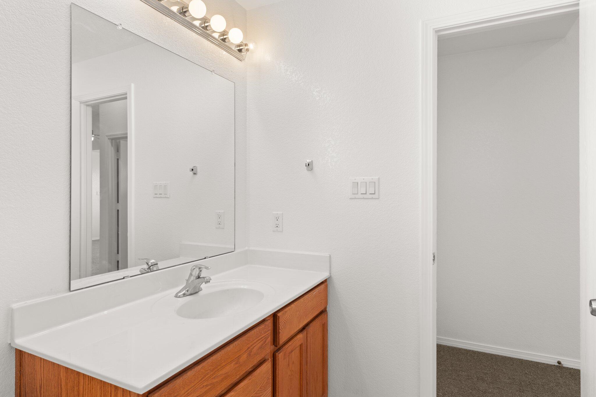 5640 Valle Alegre Way NW