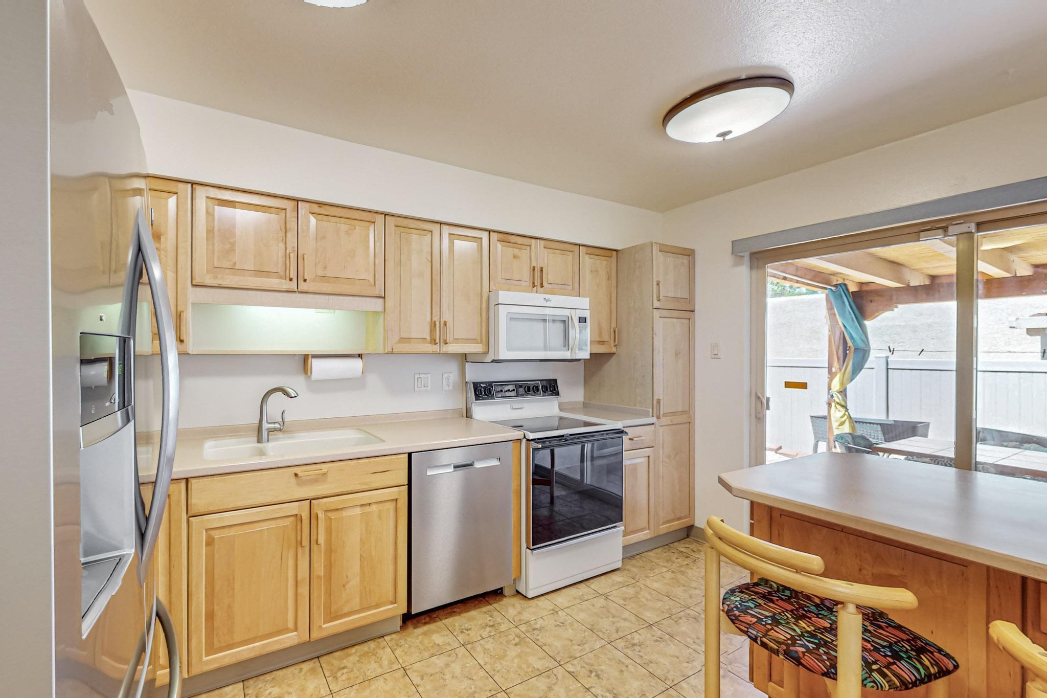 8504 CHAMBERS Place NE