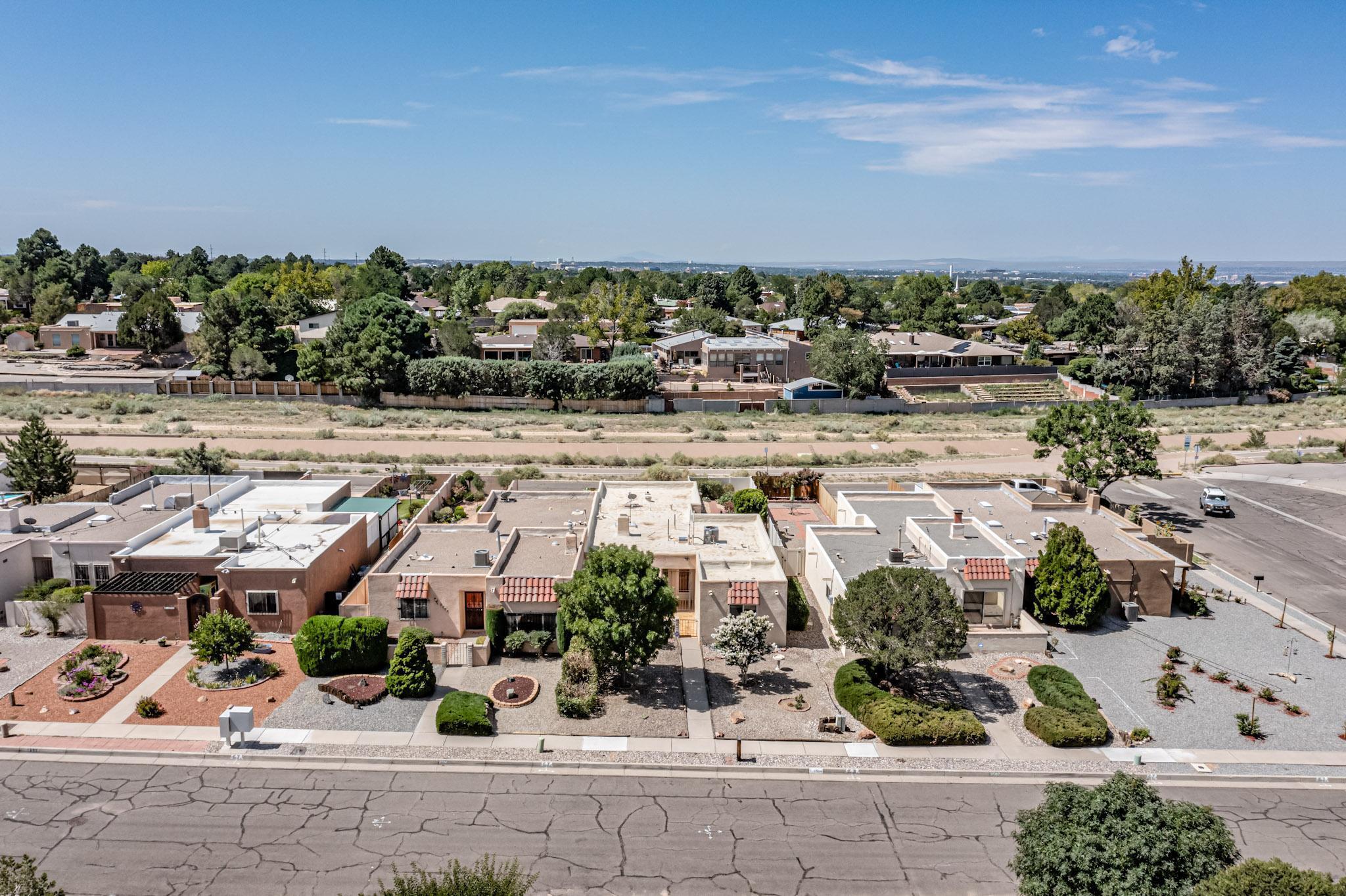 8504 CHAMBERS Place NE