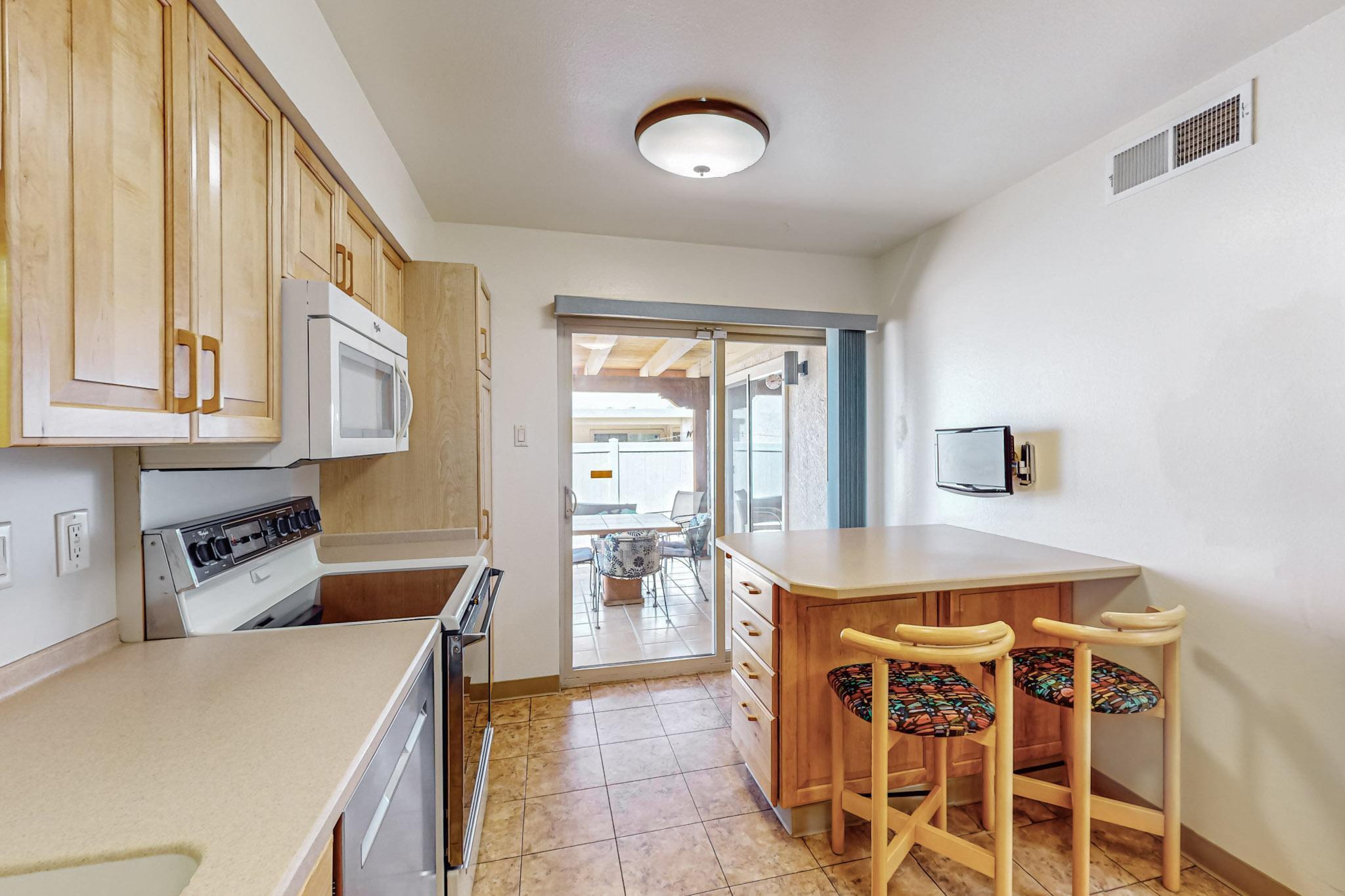 8504 CHAMBERS Place NE