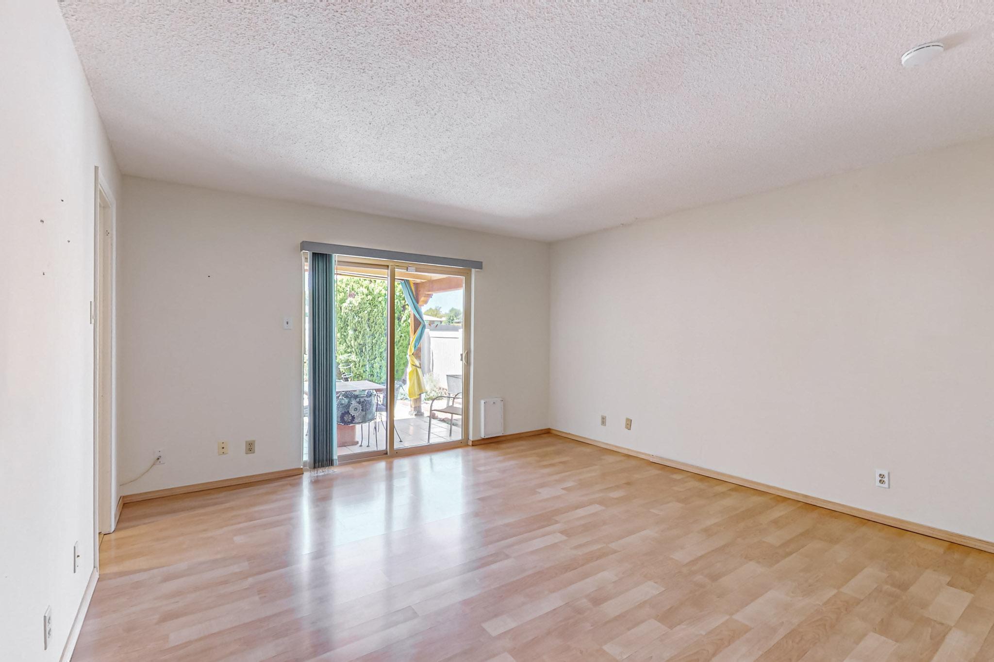 8504 CHAMBERS Place NE