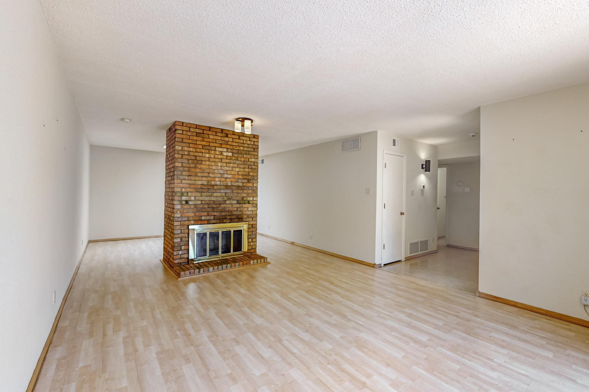 8504 CHAMBERS Place NE