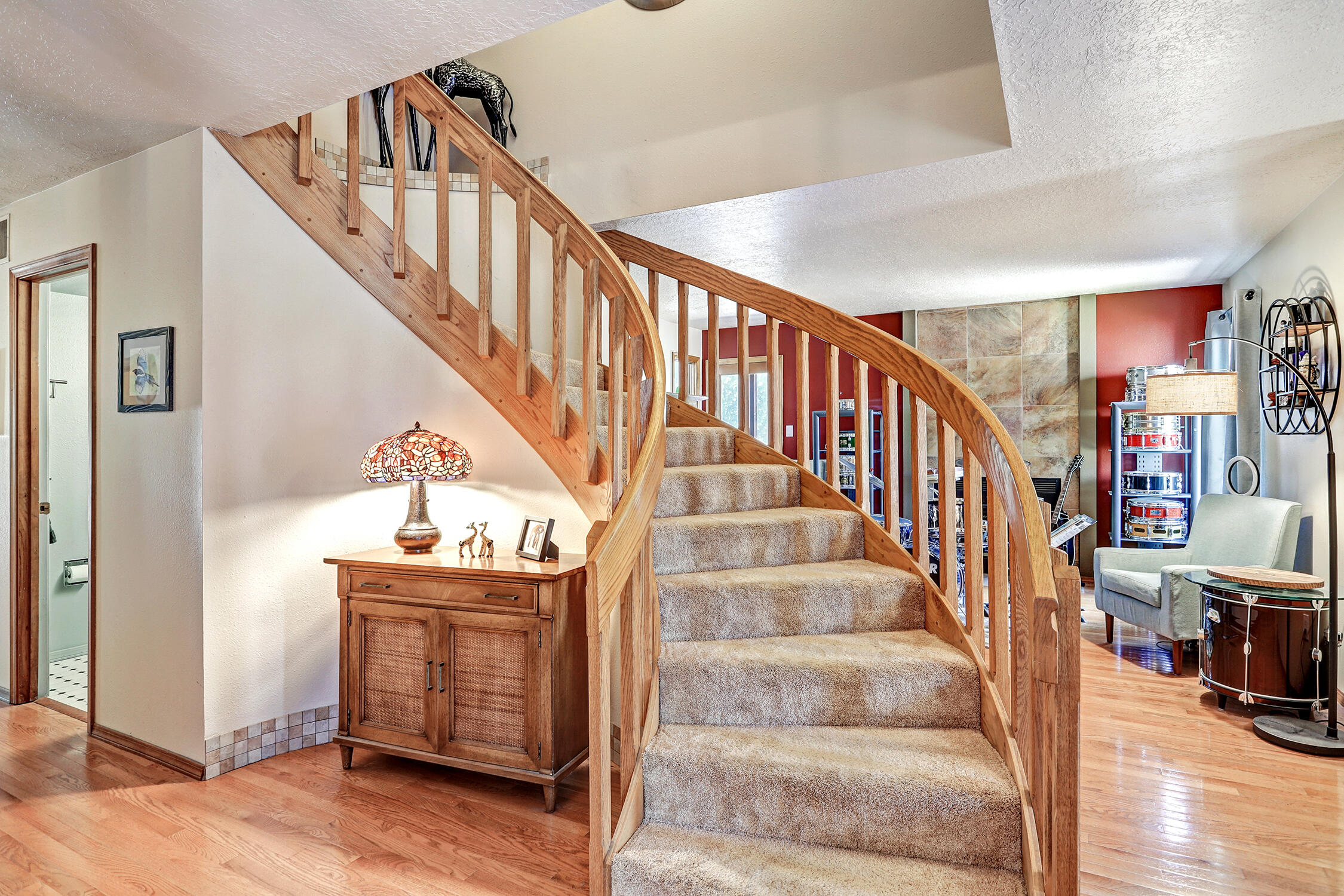 1004 DASKALOS Drive NE