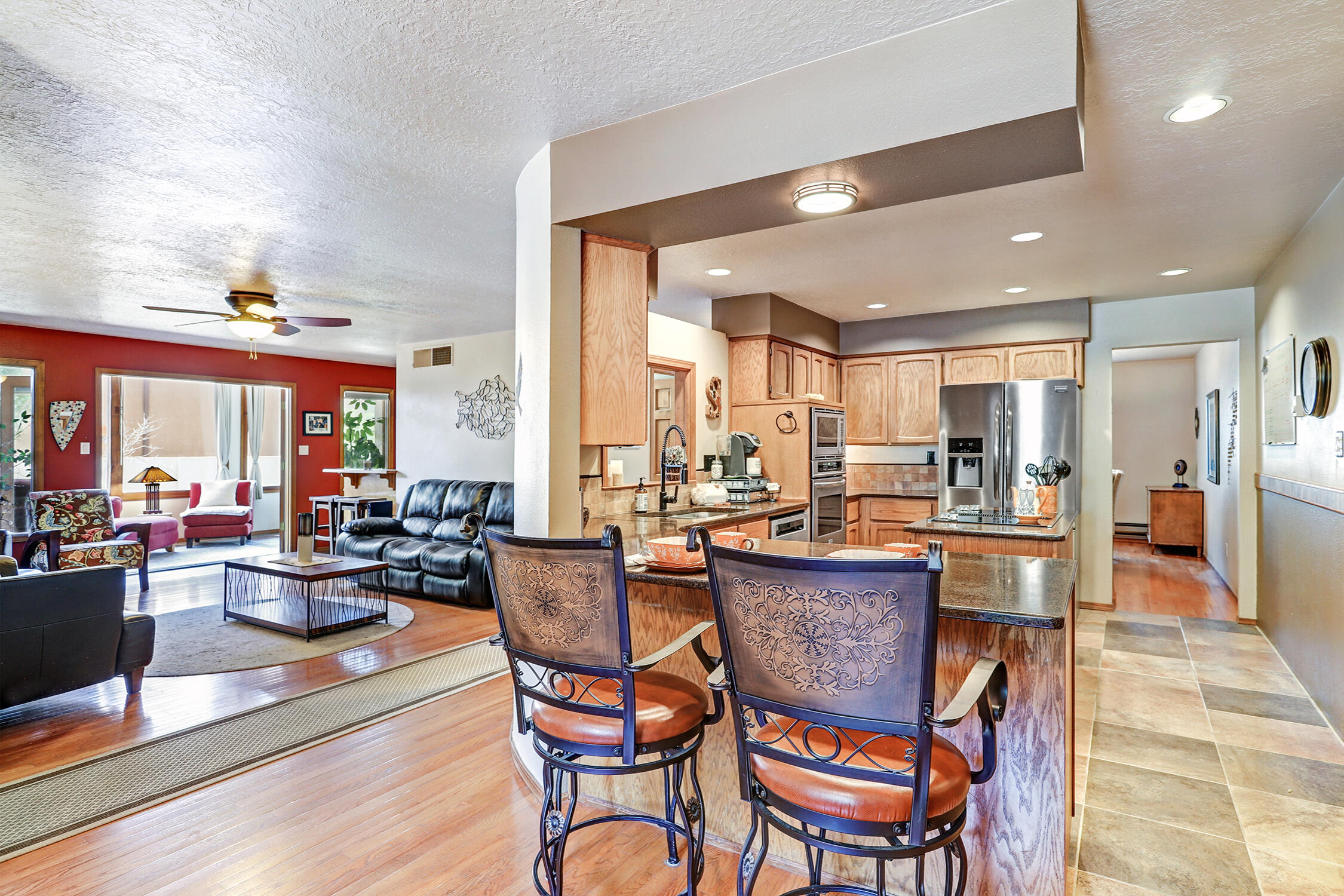 1004 DASKALOS Drive NE