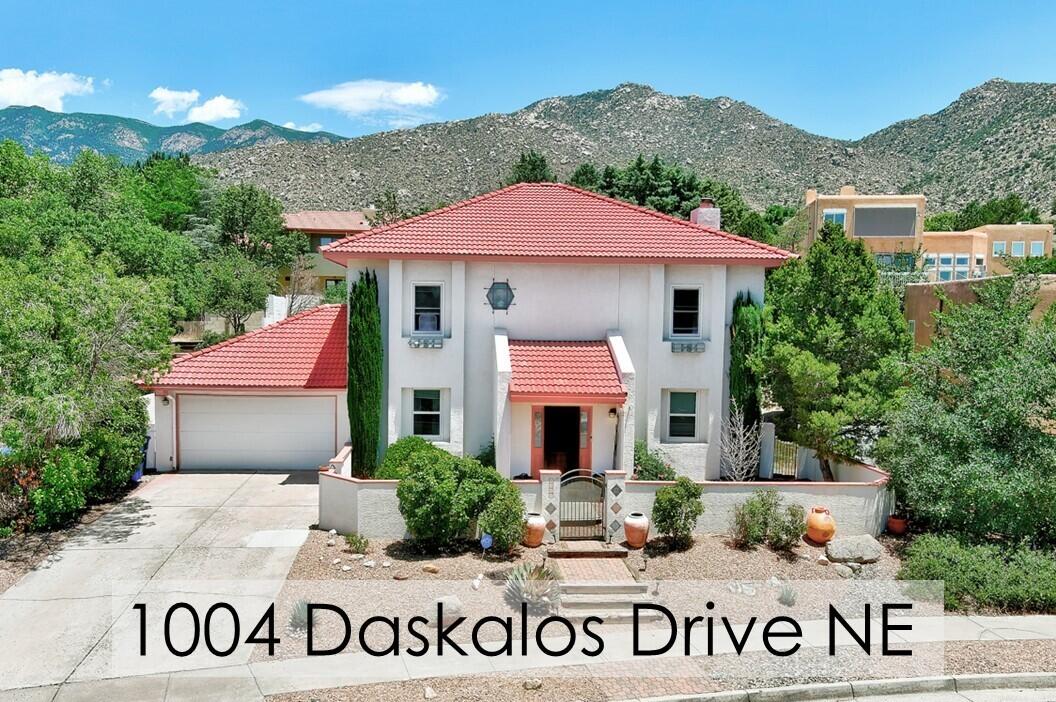 1004 DASKALOS Drive NE