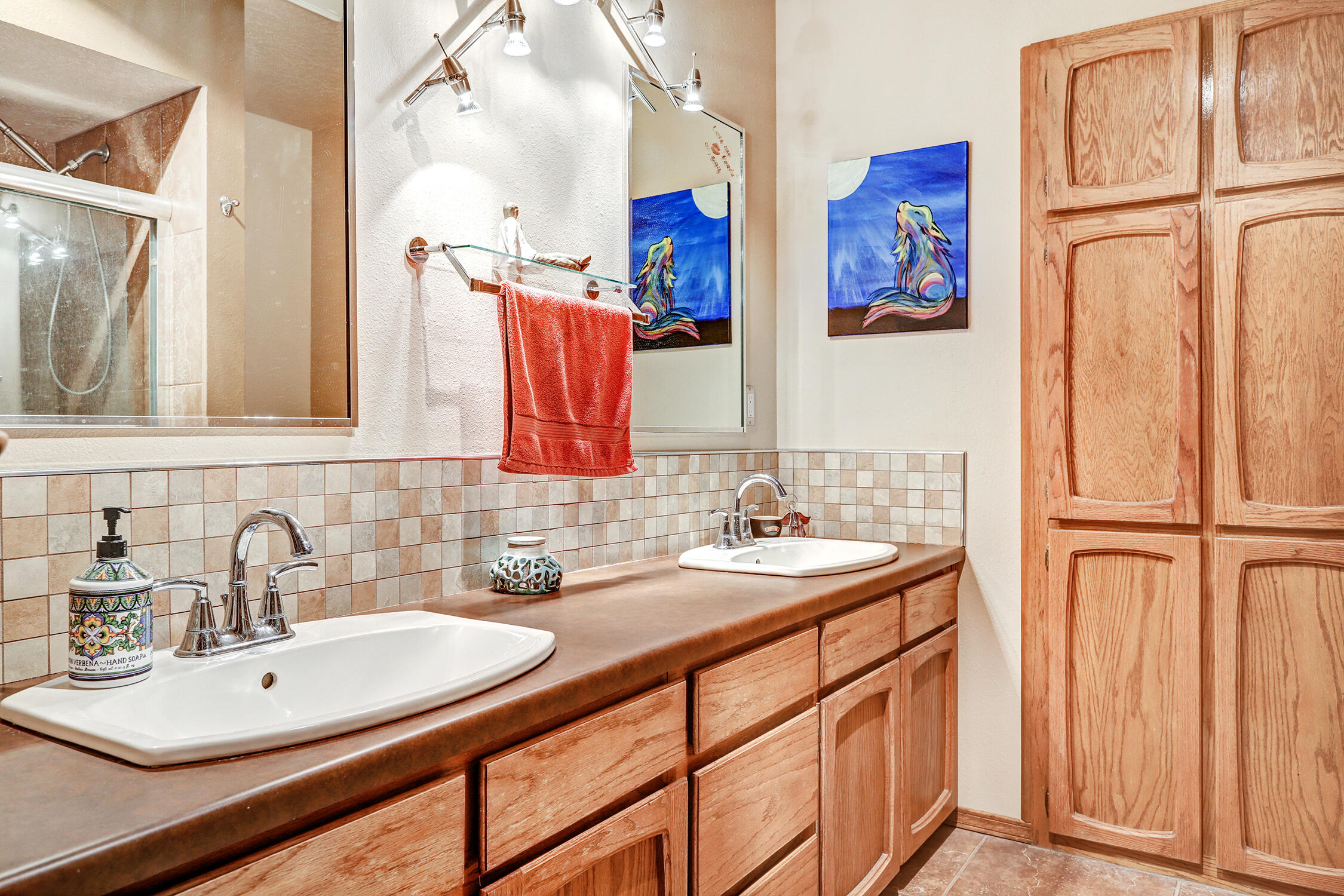 1004 DASKALOS Drive NE