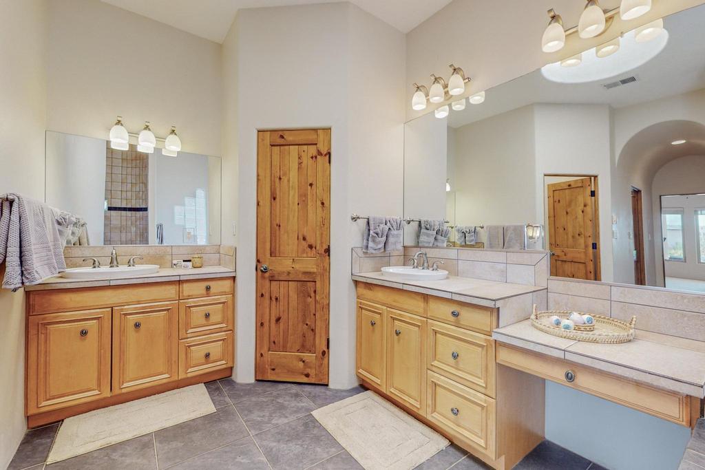 6518 Oersted Road NE