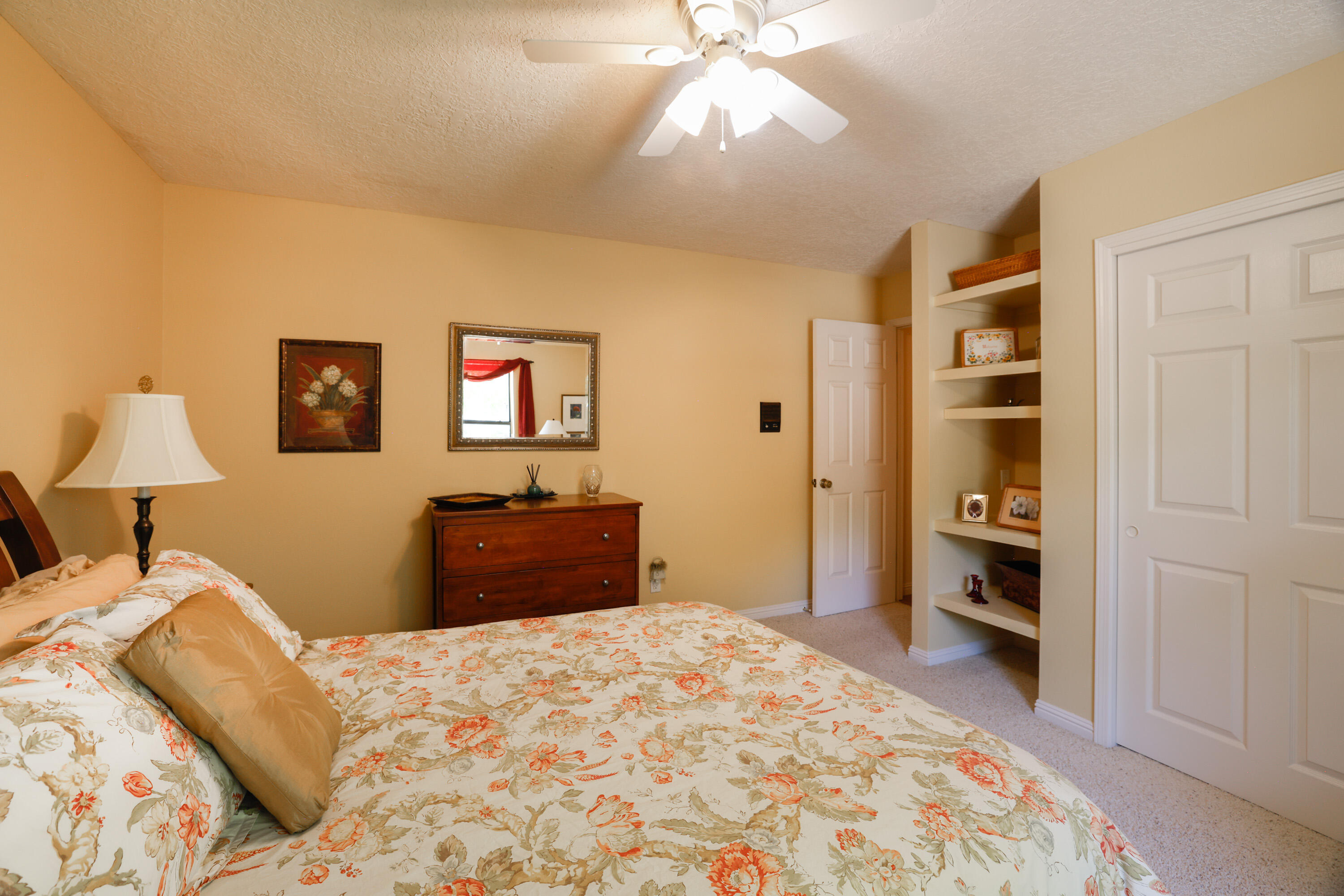 9922 Tanoan Drive NE