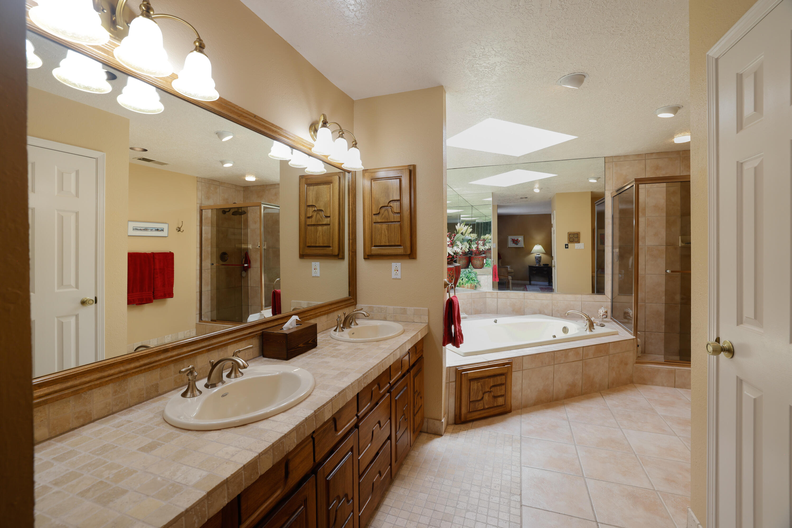 9922 Tanoan Drive NE