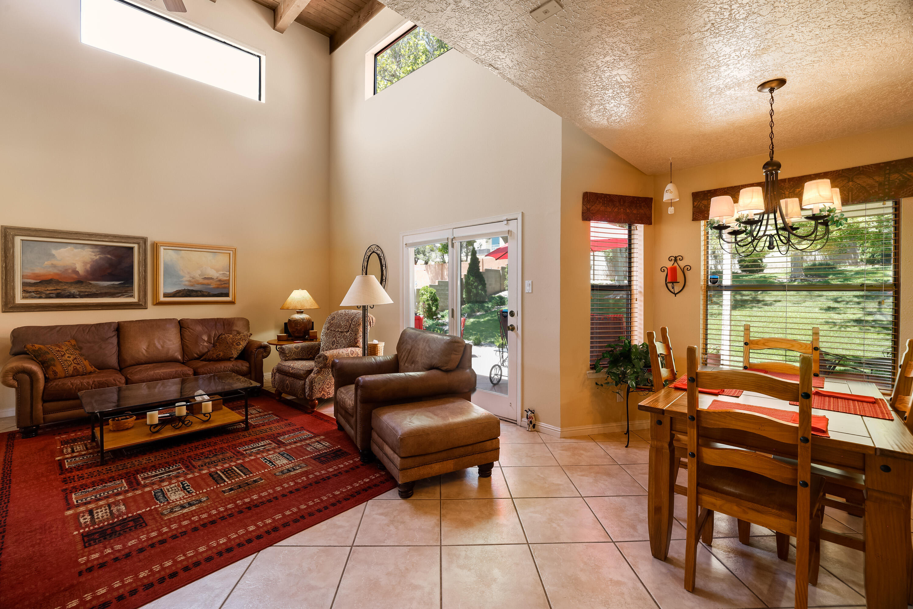 9922 Tanoan Drive NE