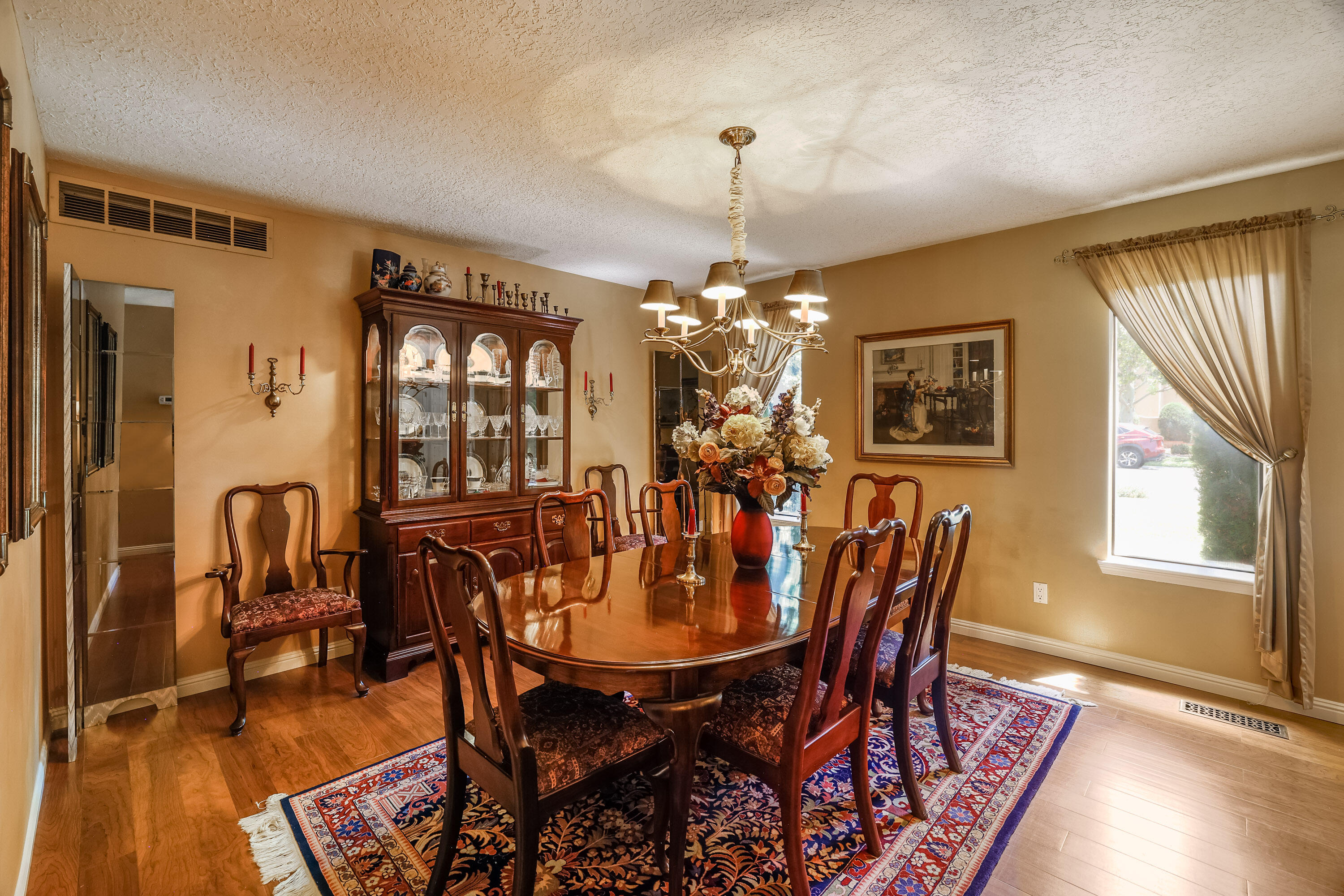 9922 Tanoan Drive NE