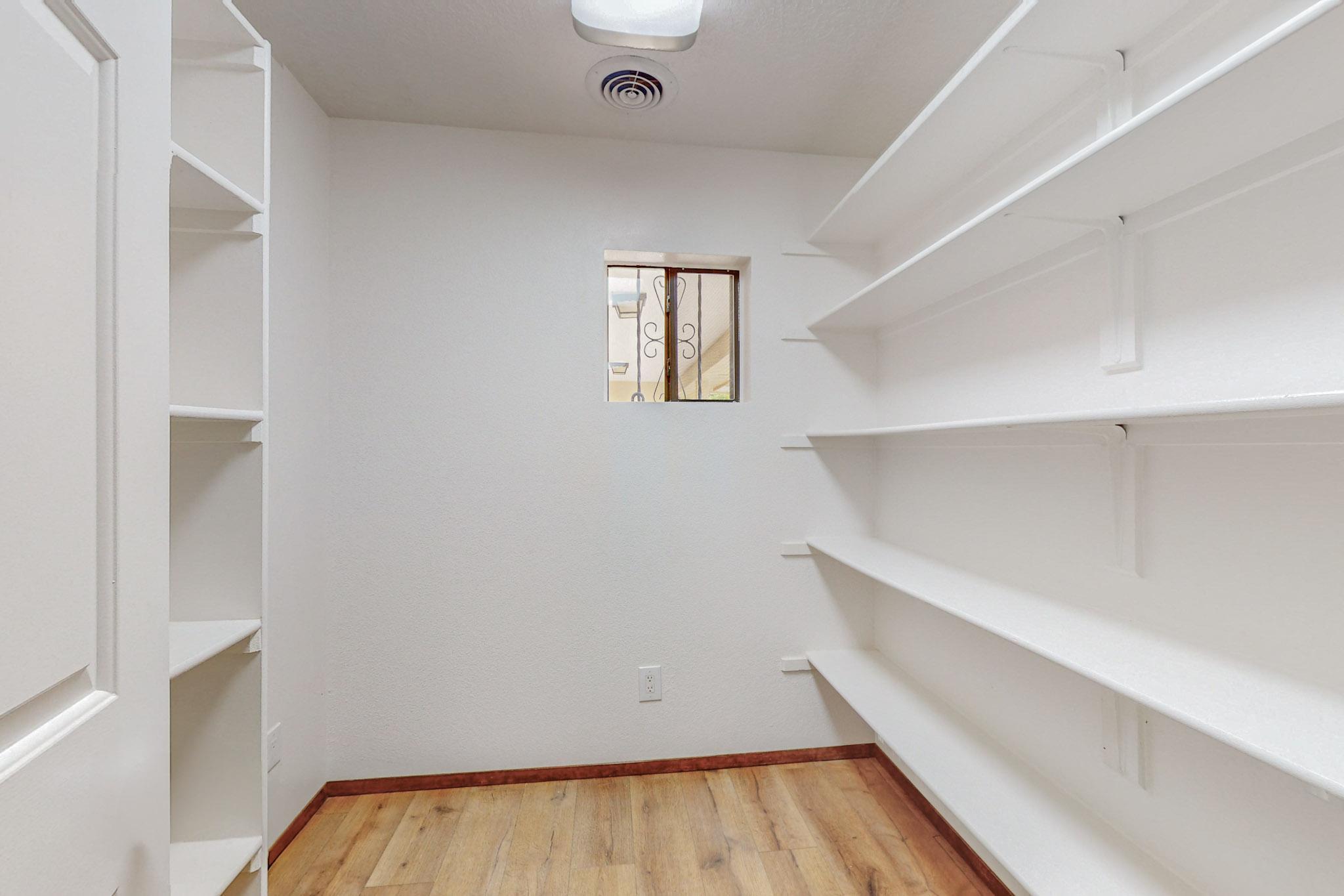 7305 Carson Trail NW