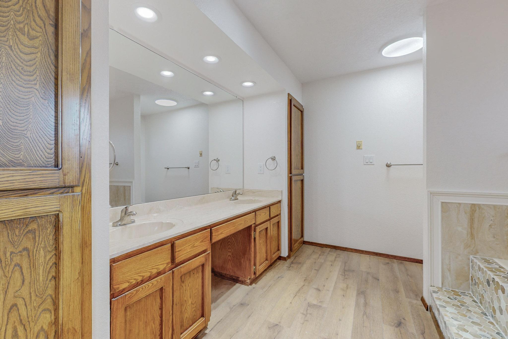 7305 Carson Trail NW