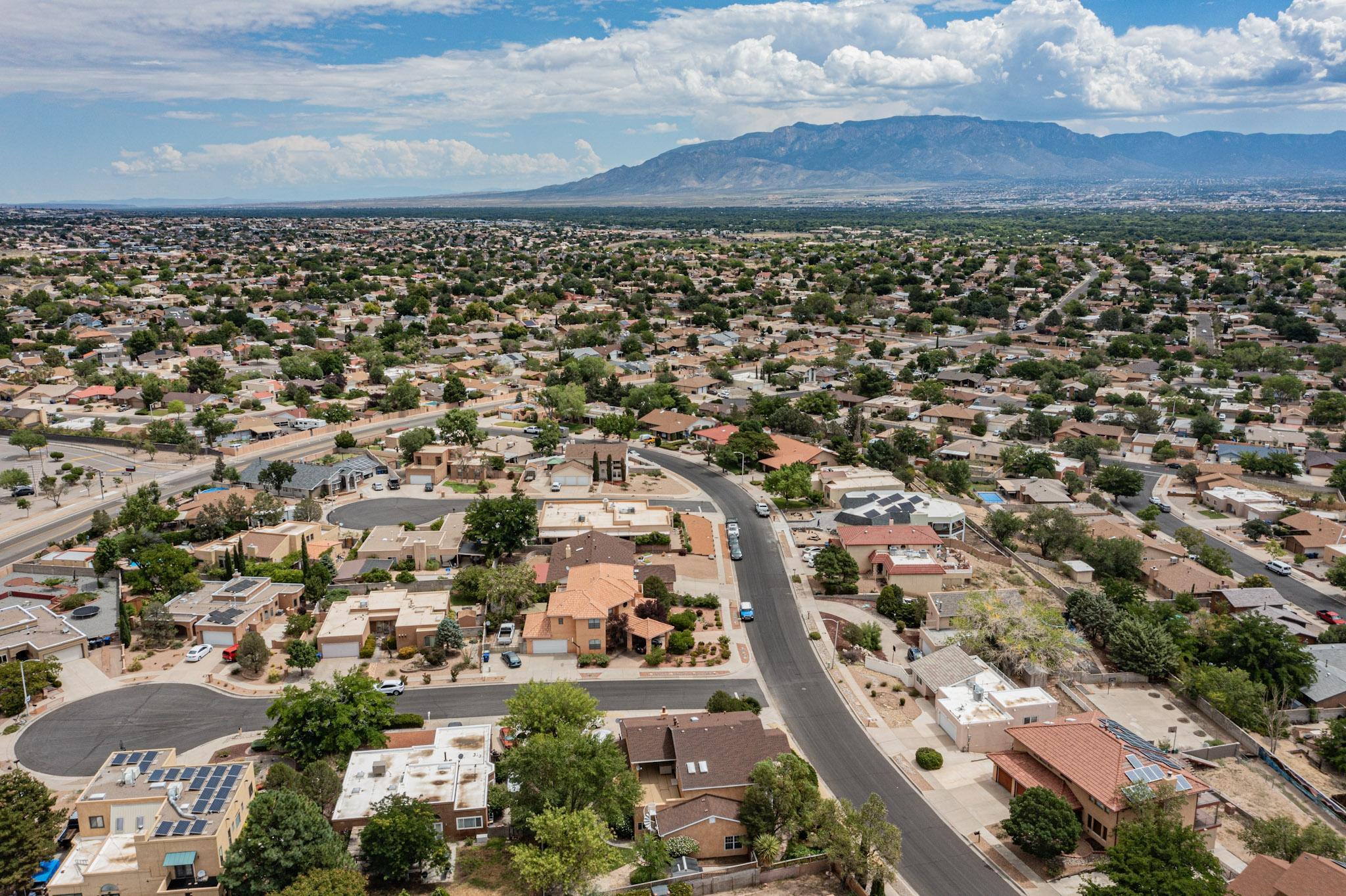 7305 Carson Trail NW