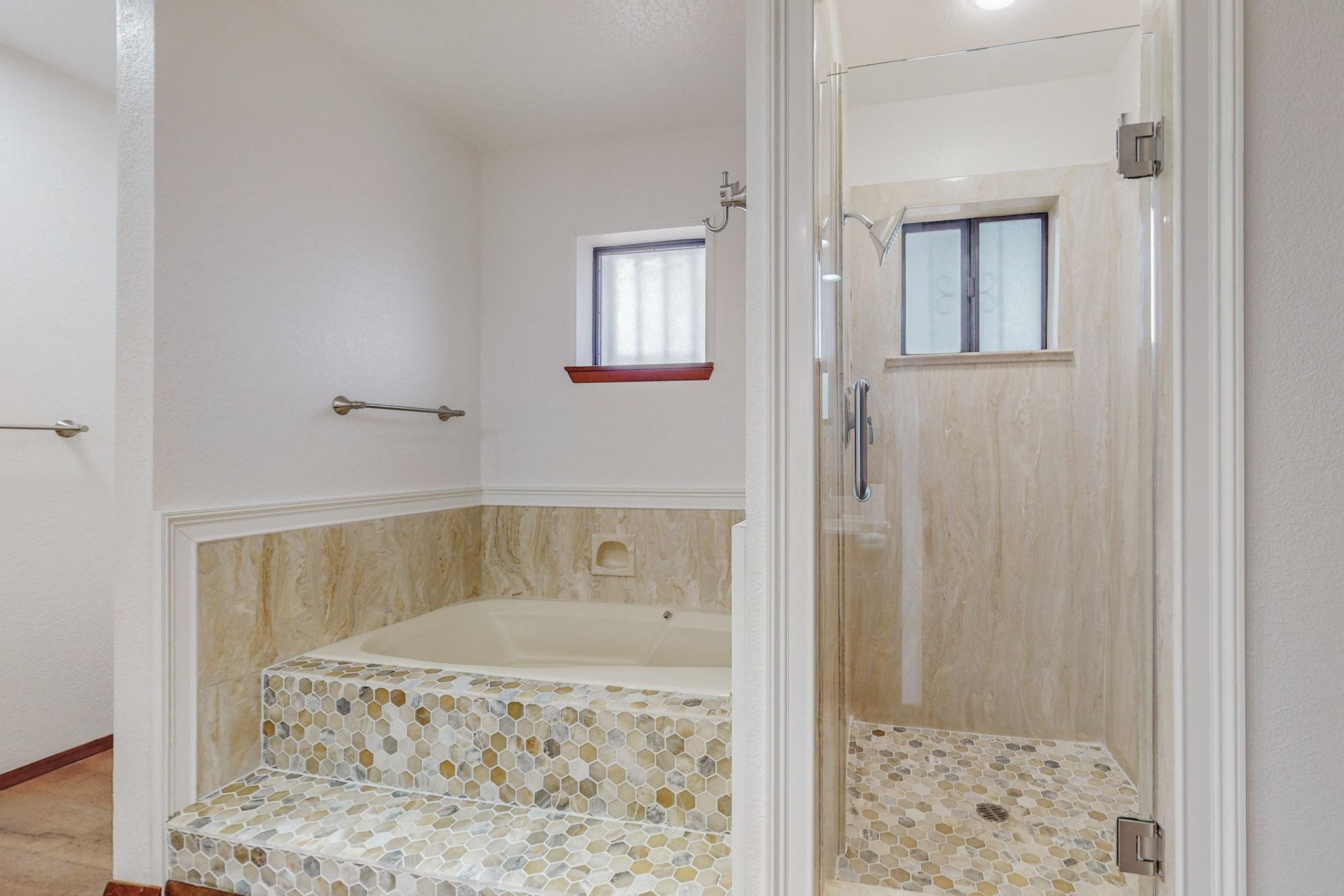 7305 Carson Trail NW