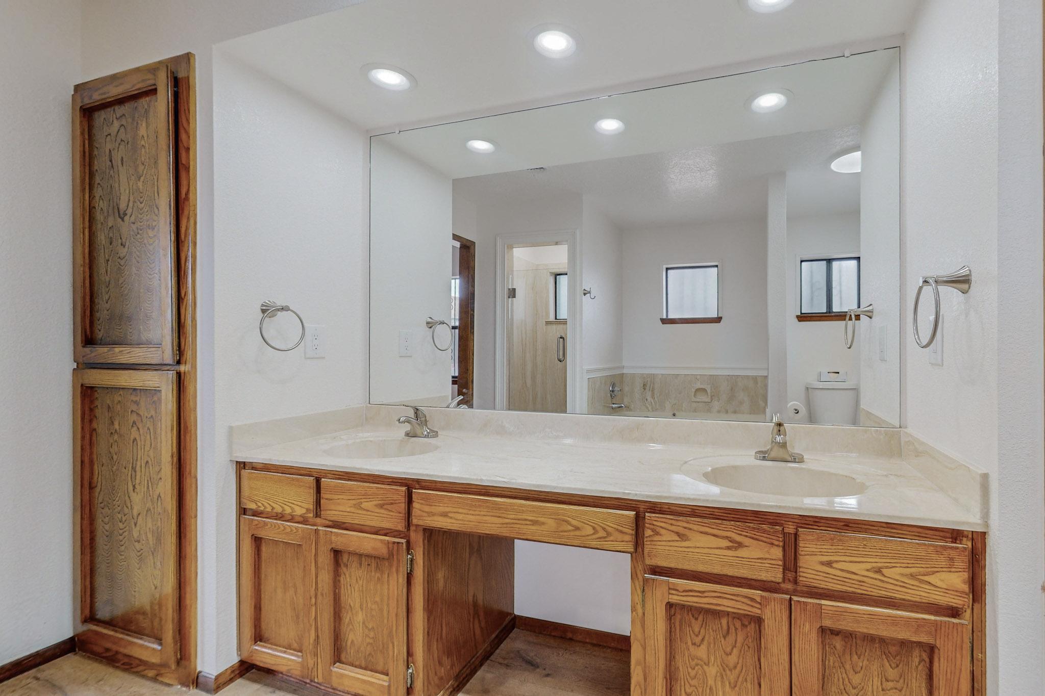 7305 Carson Trail NW