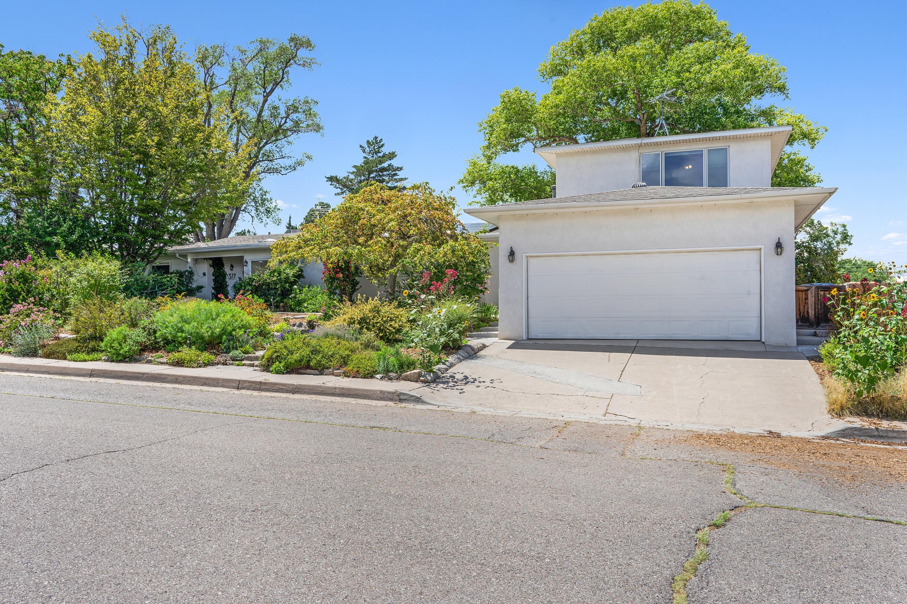 317 Hermosa Drive SE