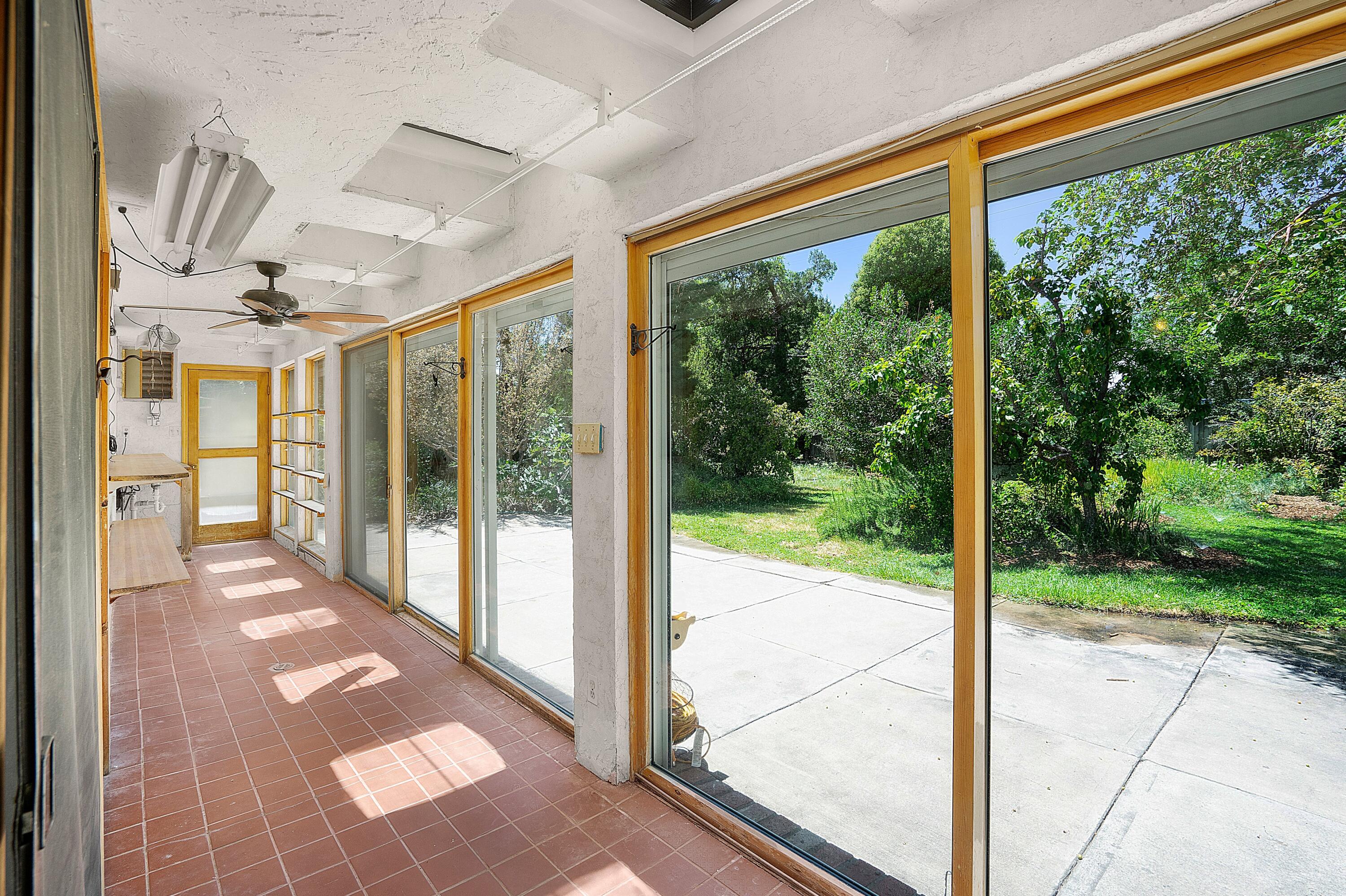 317 Hermosa Drive SE