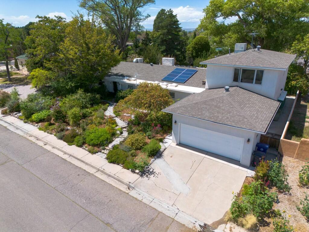 317 Hermosa Drive SE