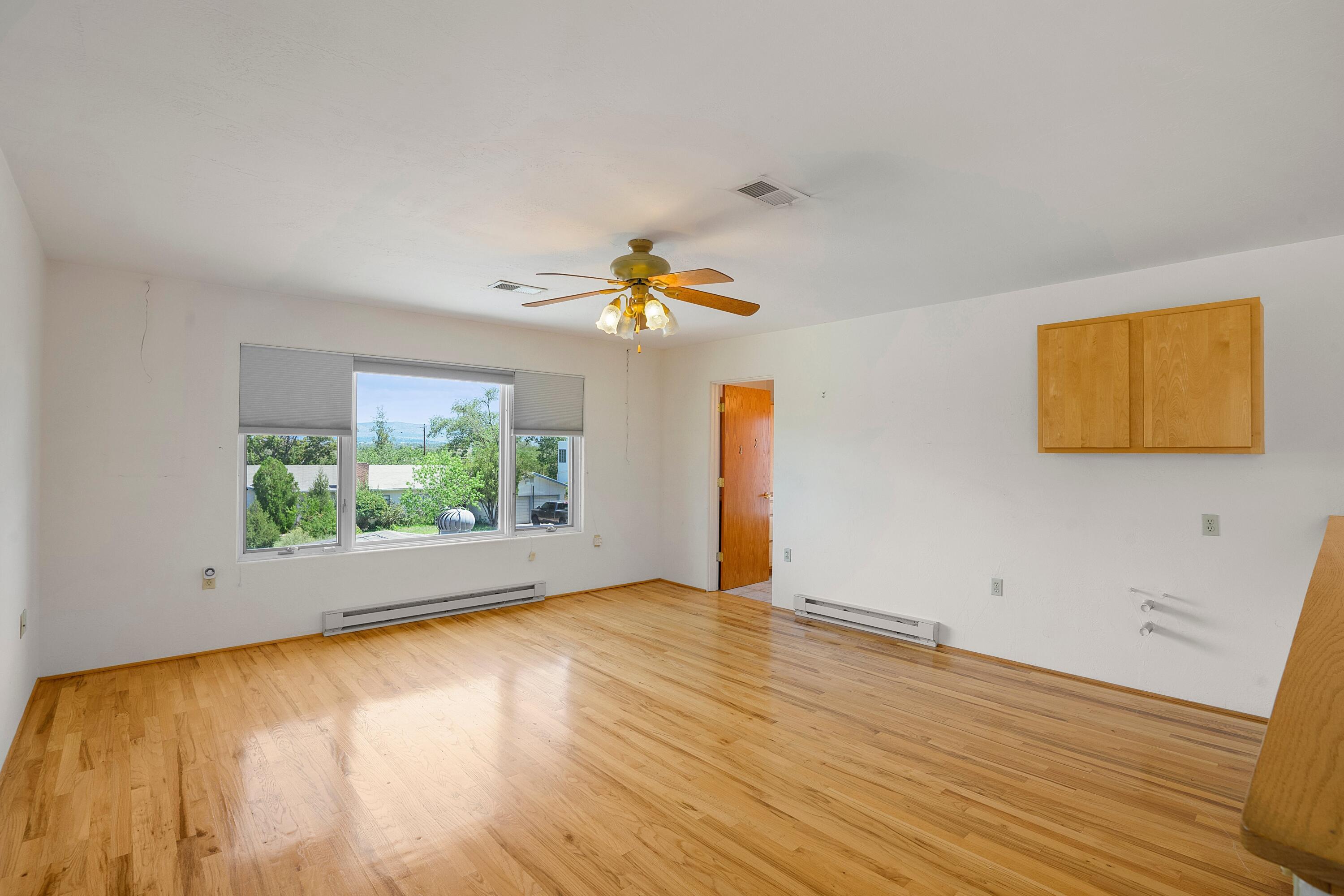 317 Hermosa Drive SE