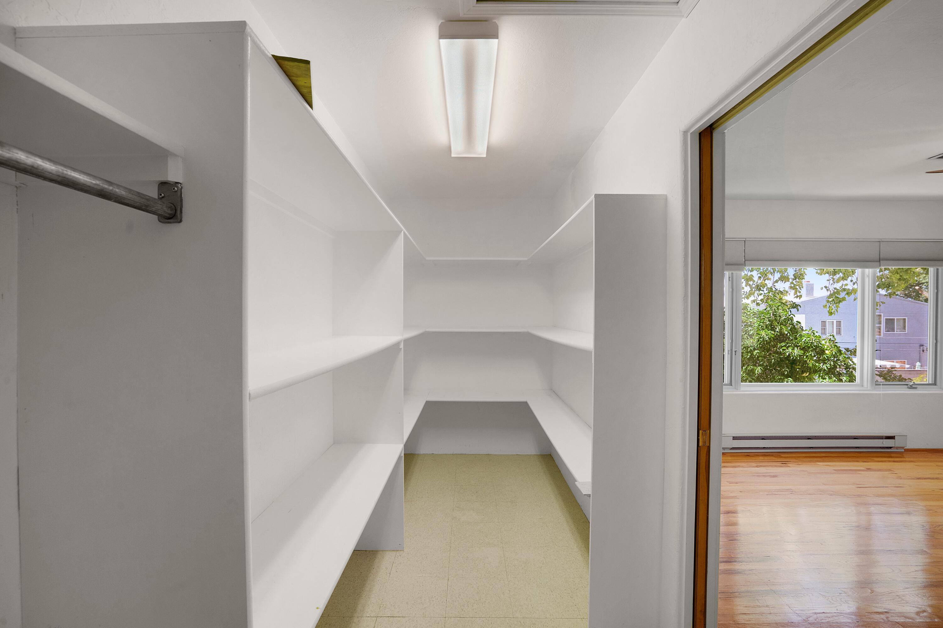 317 Hermosa Drive SE