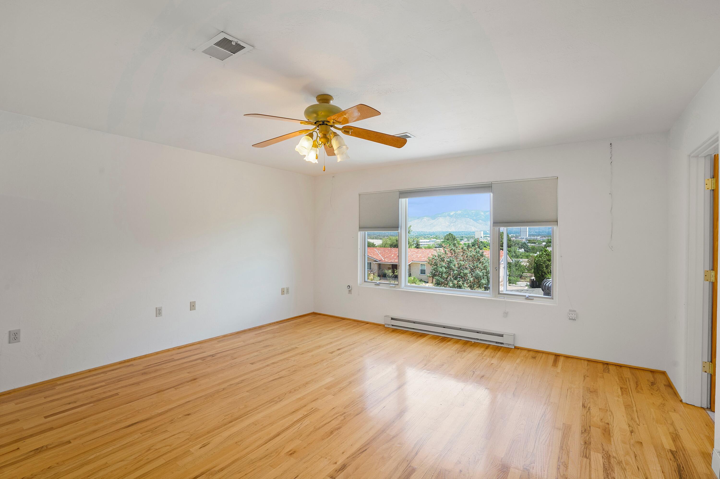 317 Hermosa Drive SE