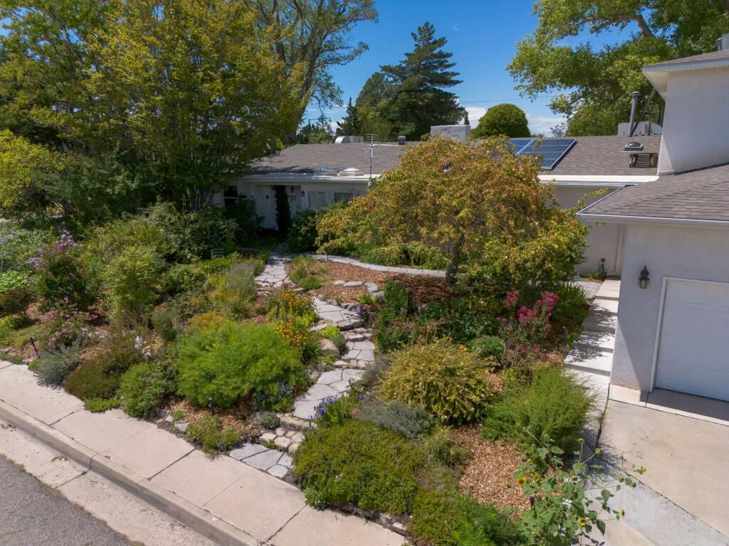 317 Hermosa Drive SE