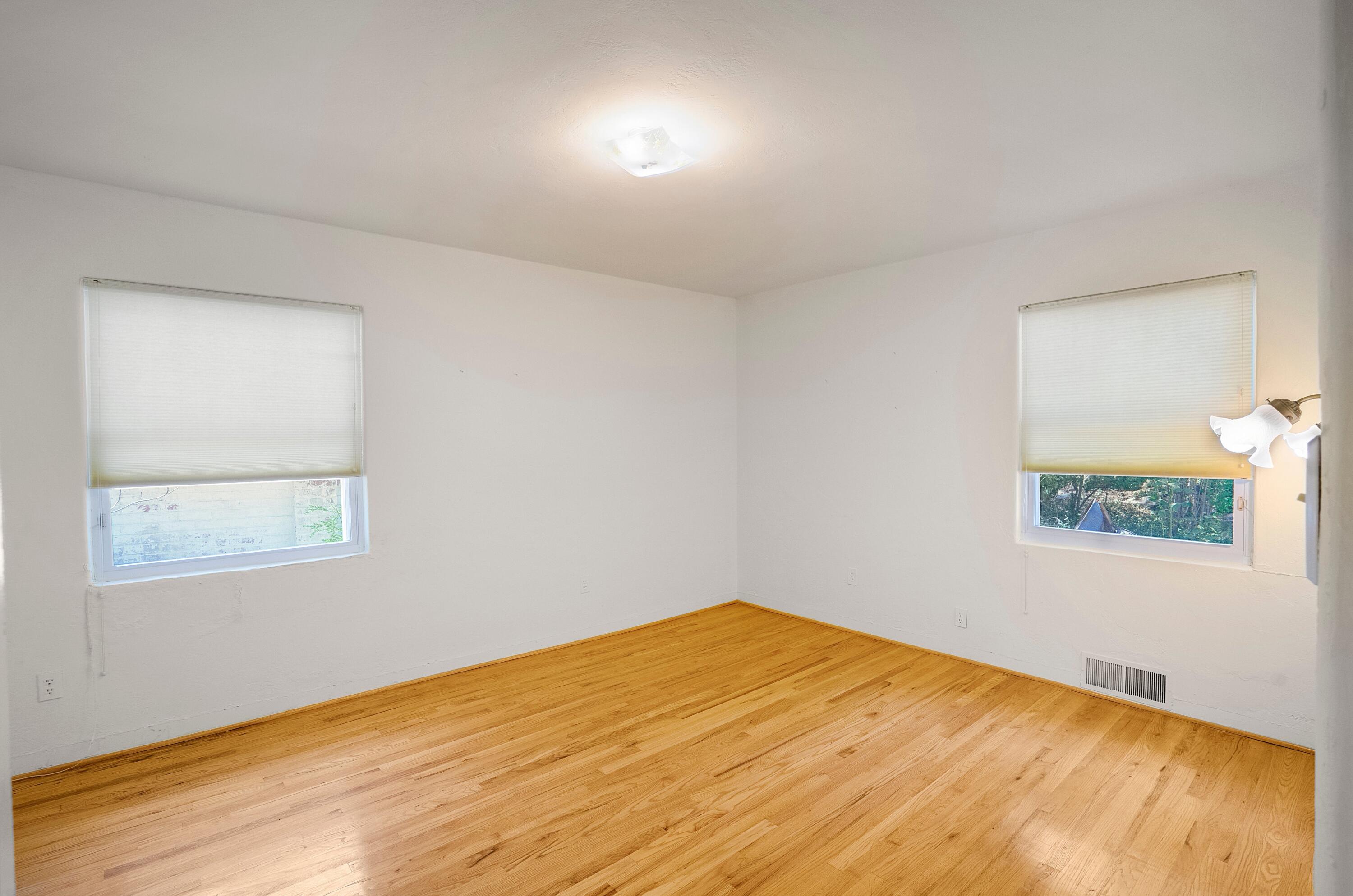 317 Hermosa Drive SE