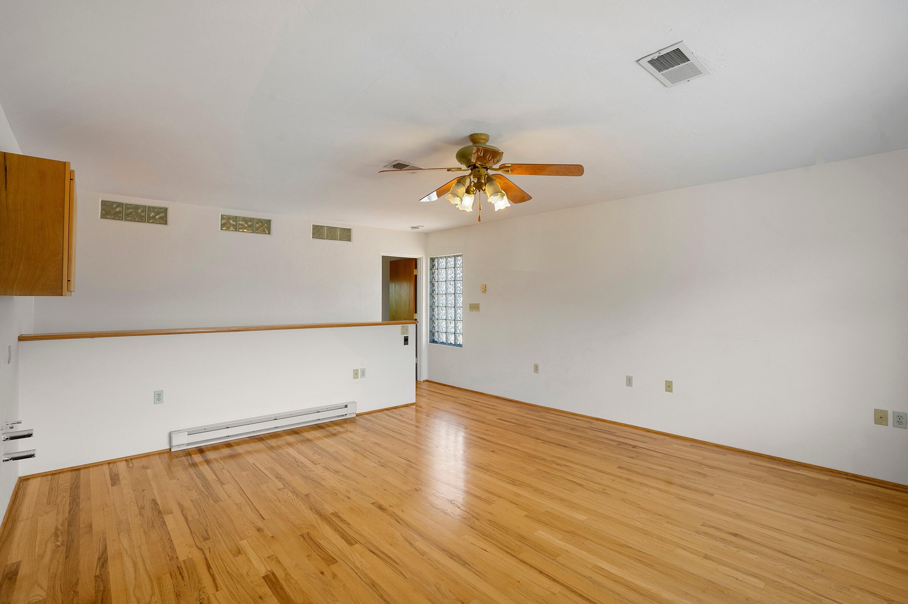 317 Hermosa Drive SE