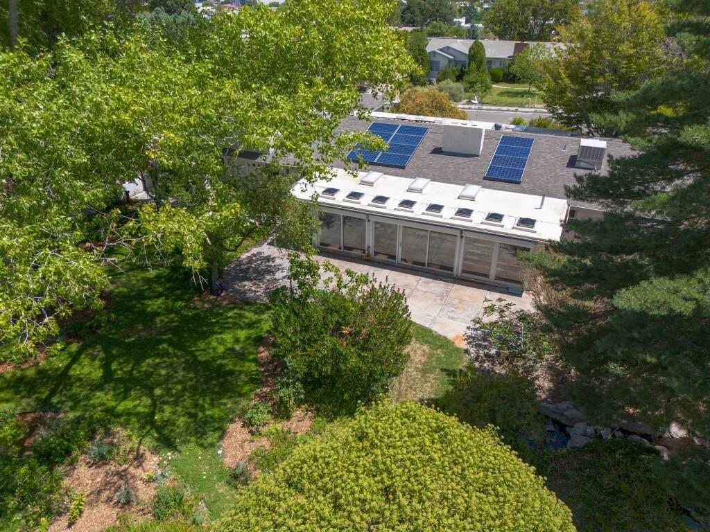 317 Hermosa Drive SE