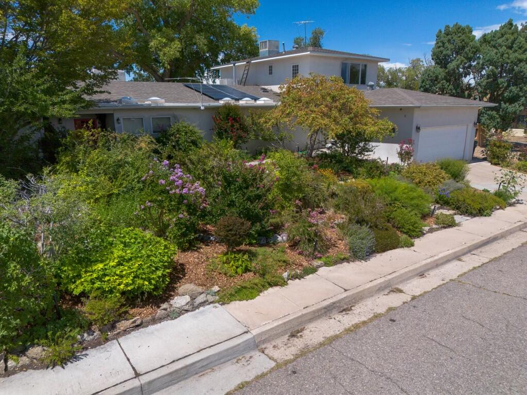 317 Hermosa Drive SE