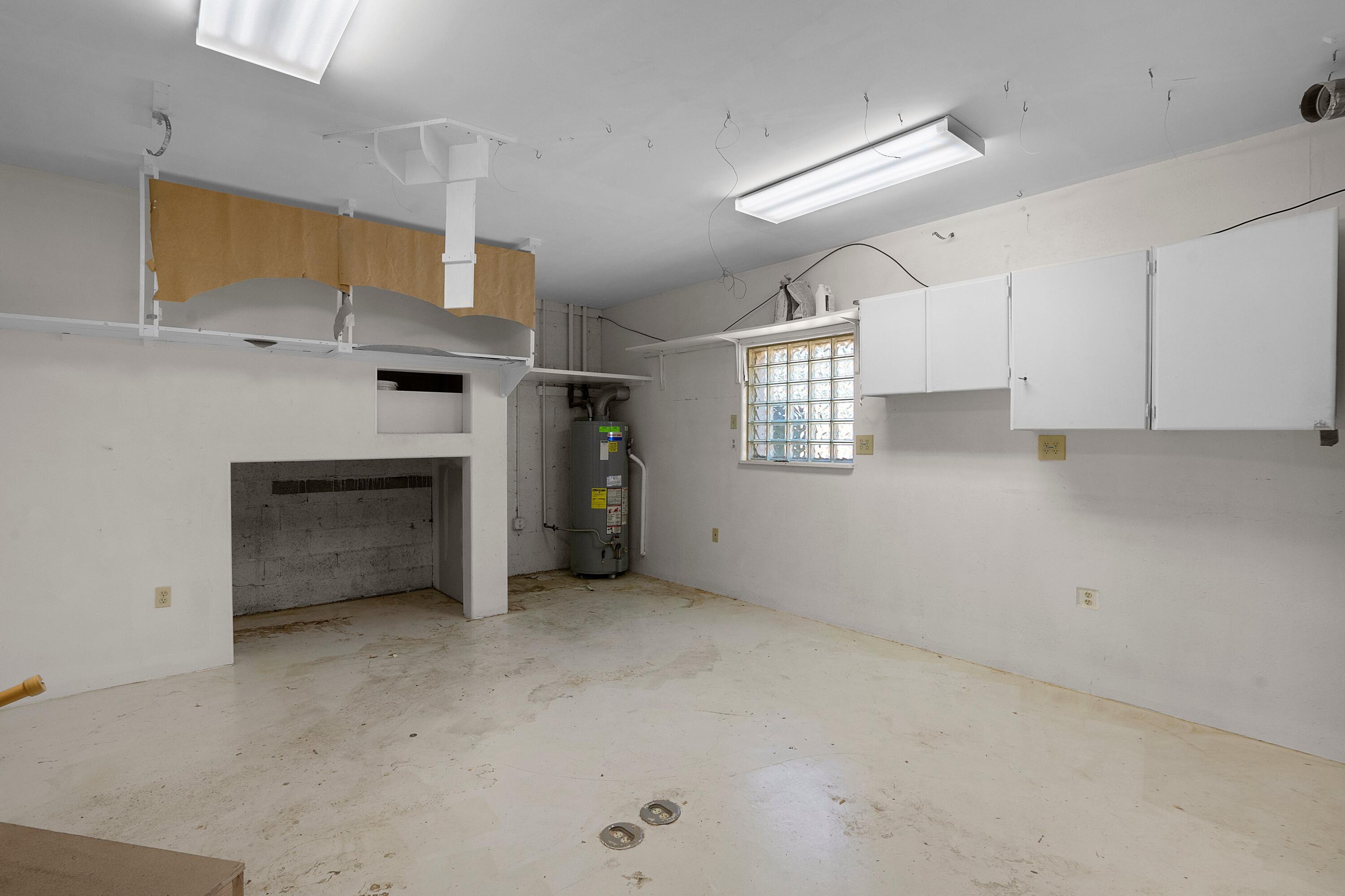 317 Hermosa Drive SE