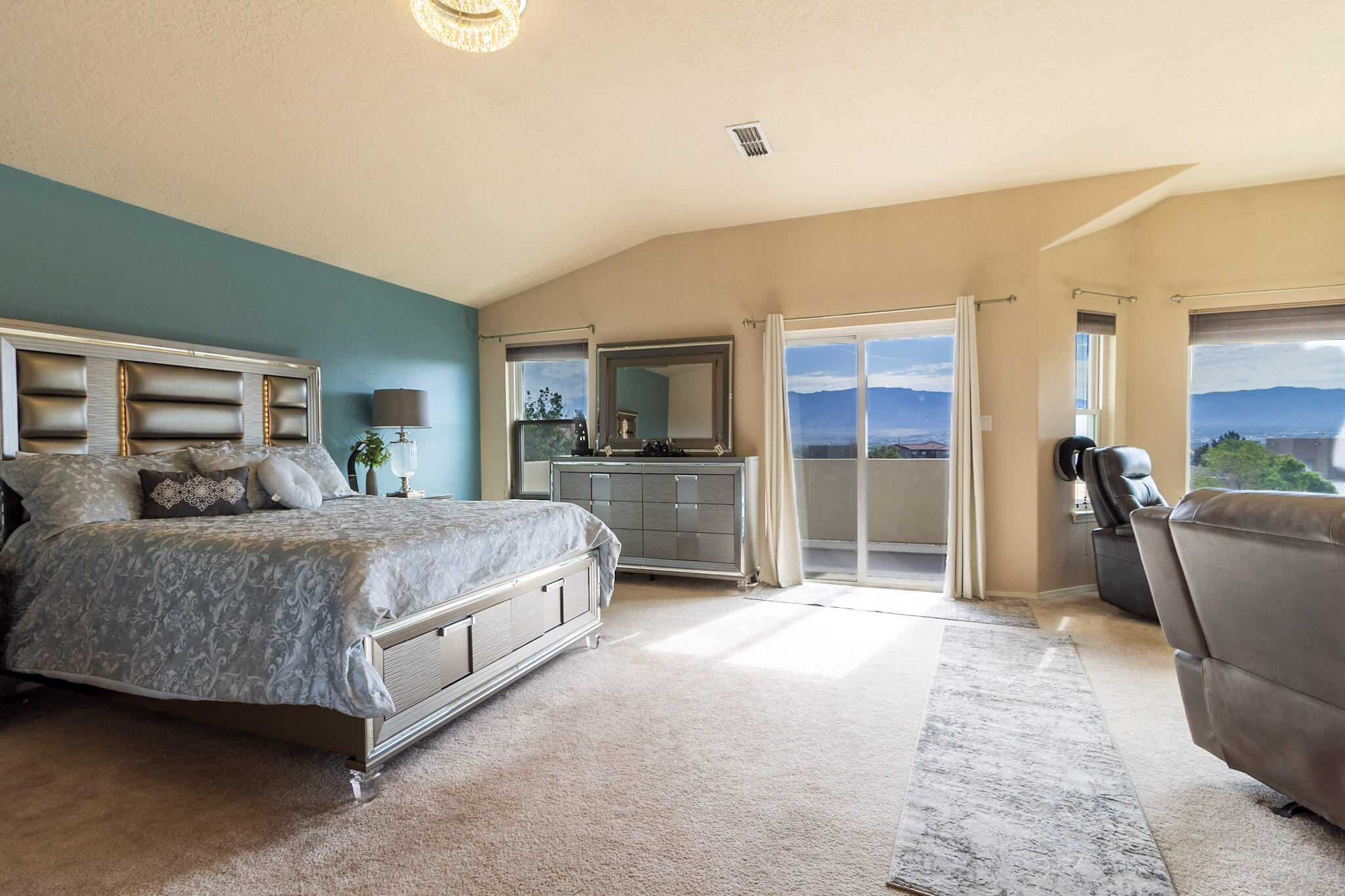 9912 BENTON Street NW