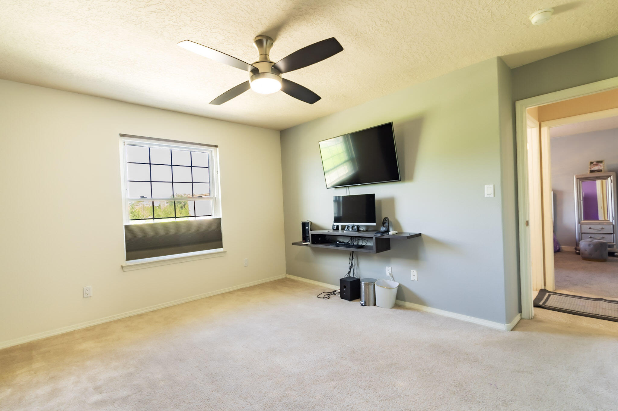 9912 BENTON Street NW